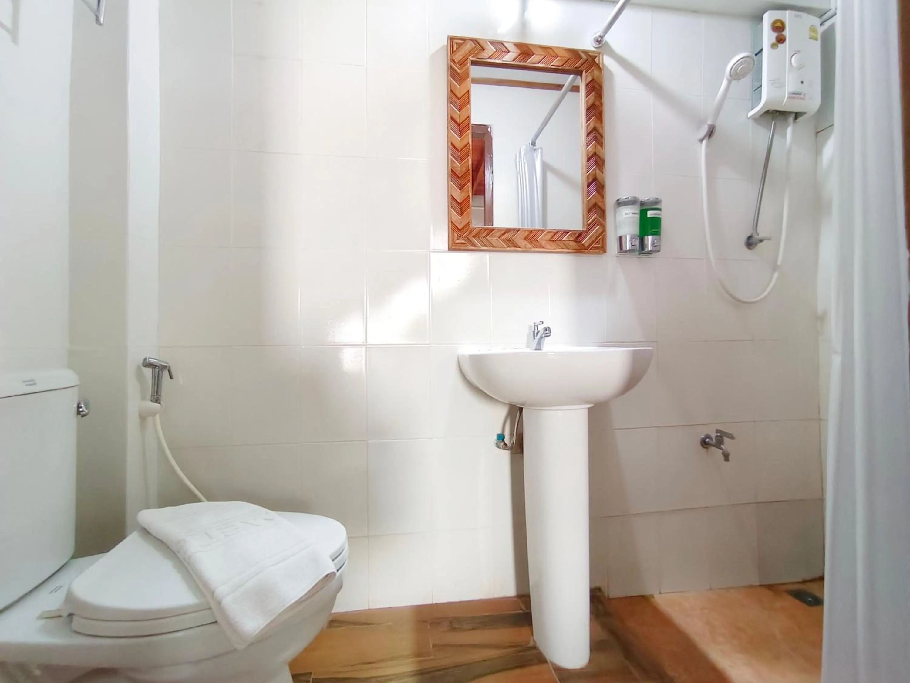 Shower in Apilapa Hotel