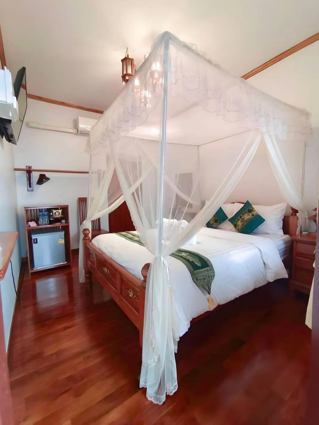 Bedroom, Bed in Apilapa Hotel