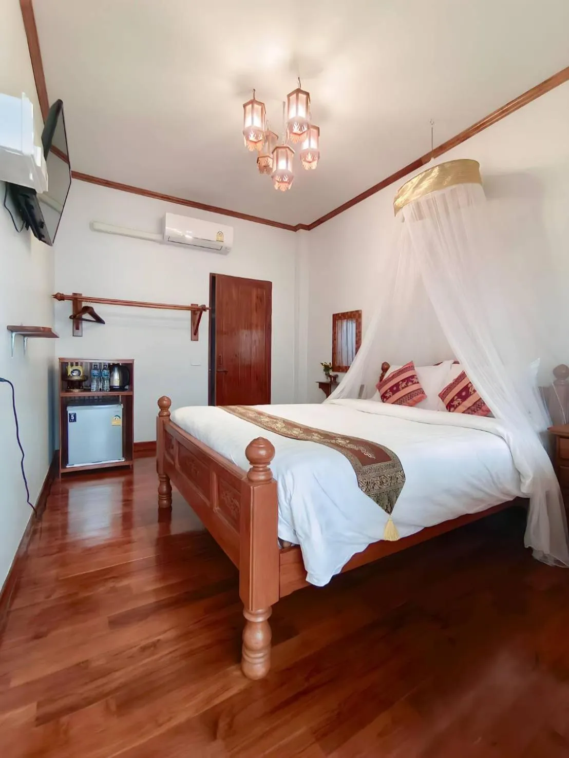 Bed in Apilapa Hotel