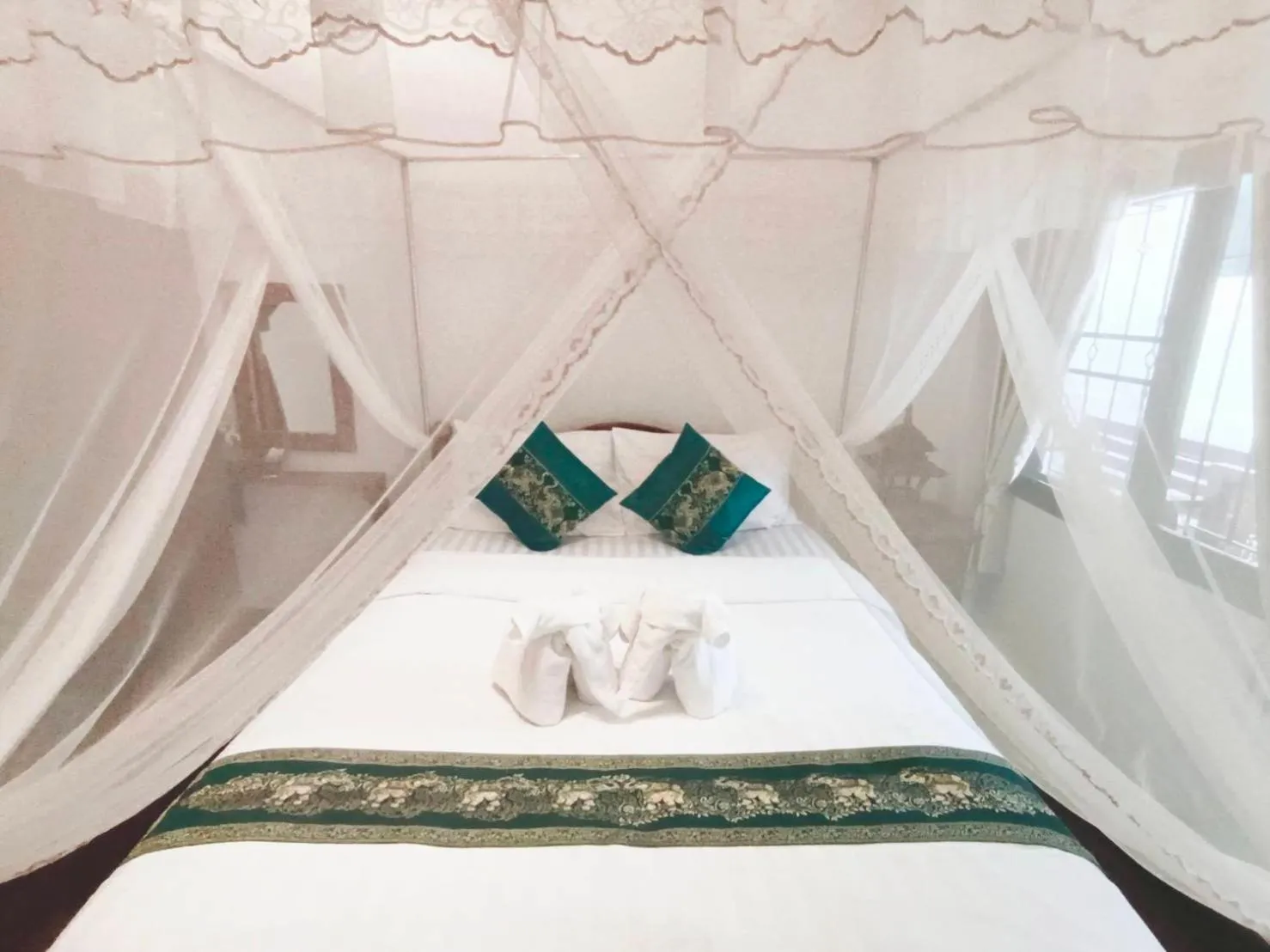 Bed in Apilapa Hotel