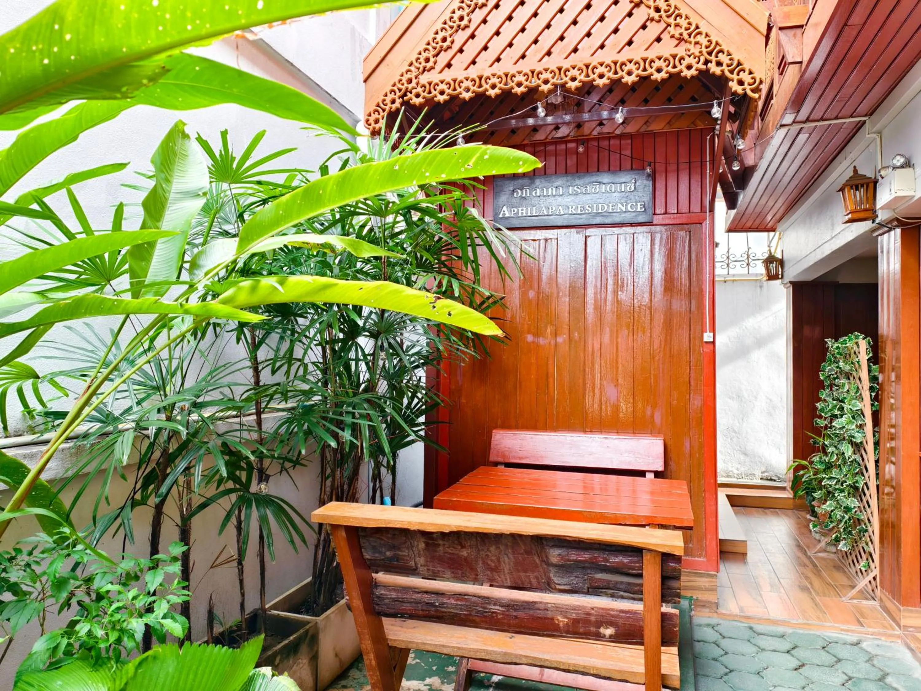 Dining area in Aphilapa Residence