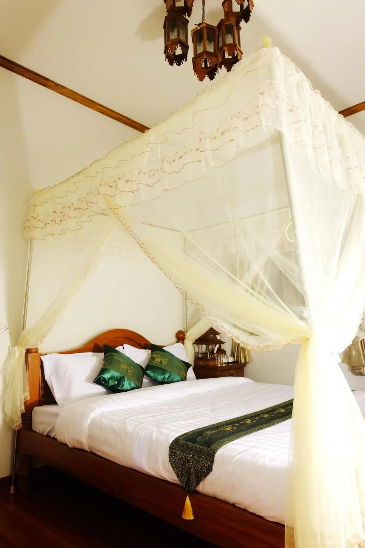 Bed in Apilapa Hotel