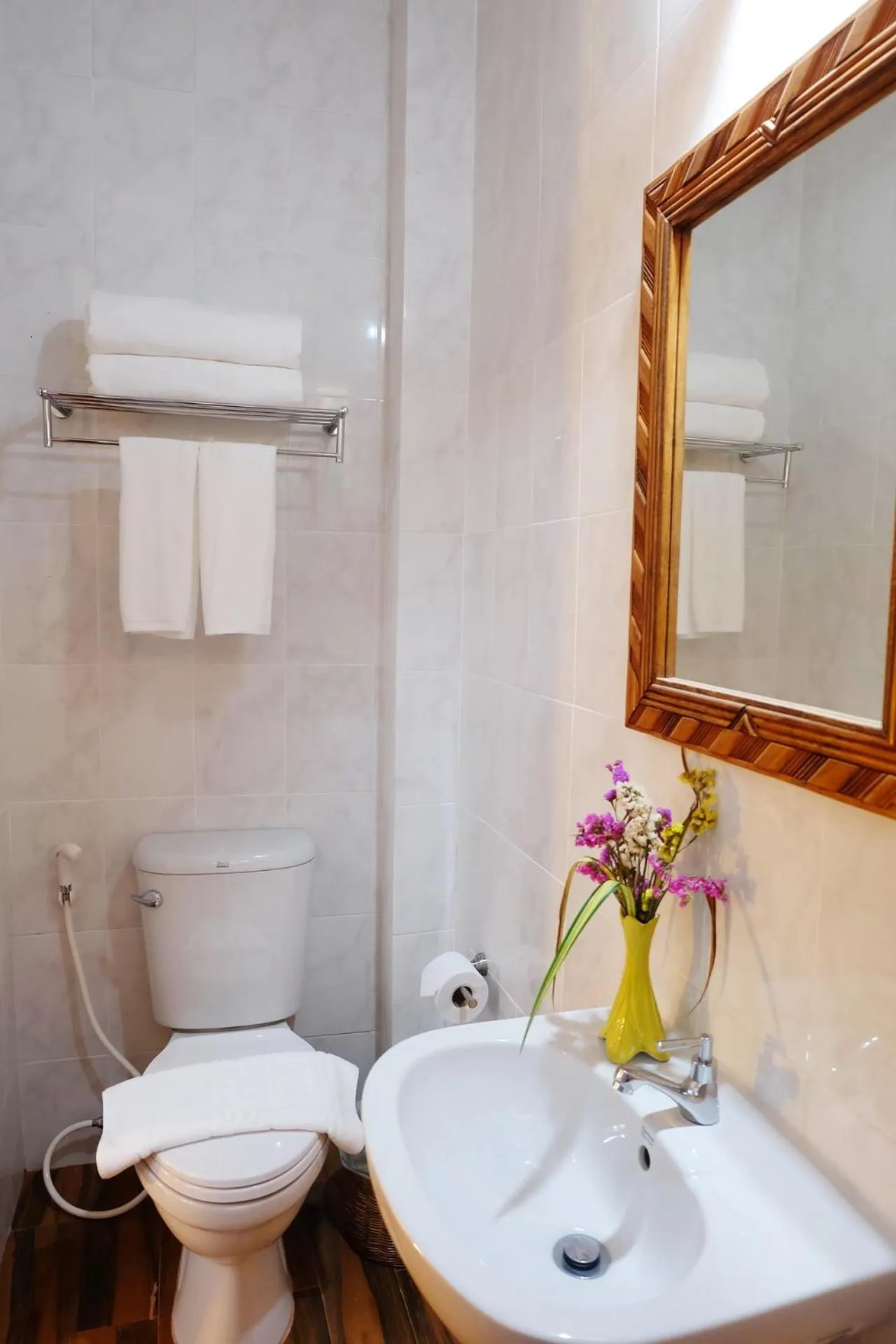 Toilet in Apilapa Hotel