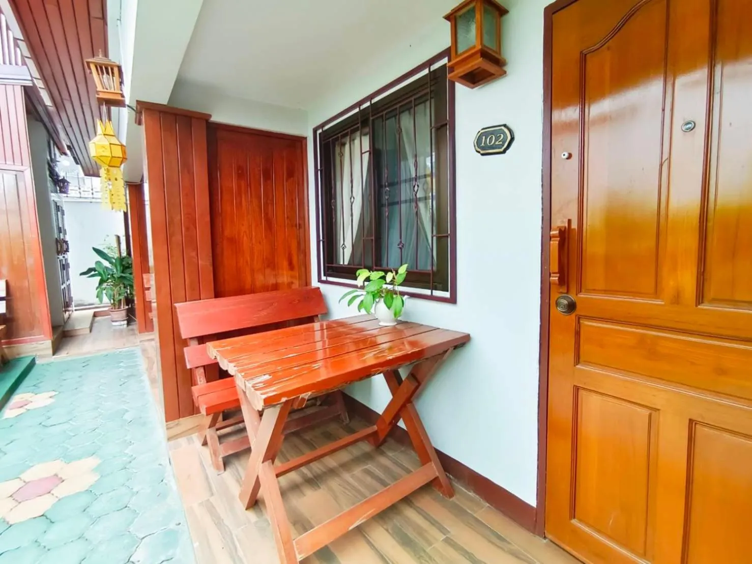 Seating area in Apilapa Hotel
