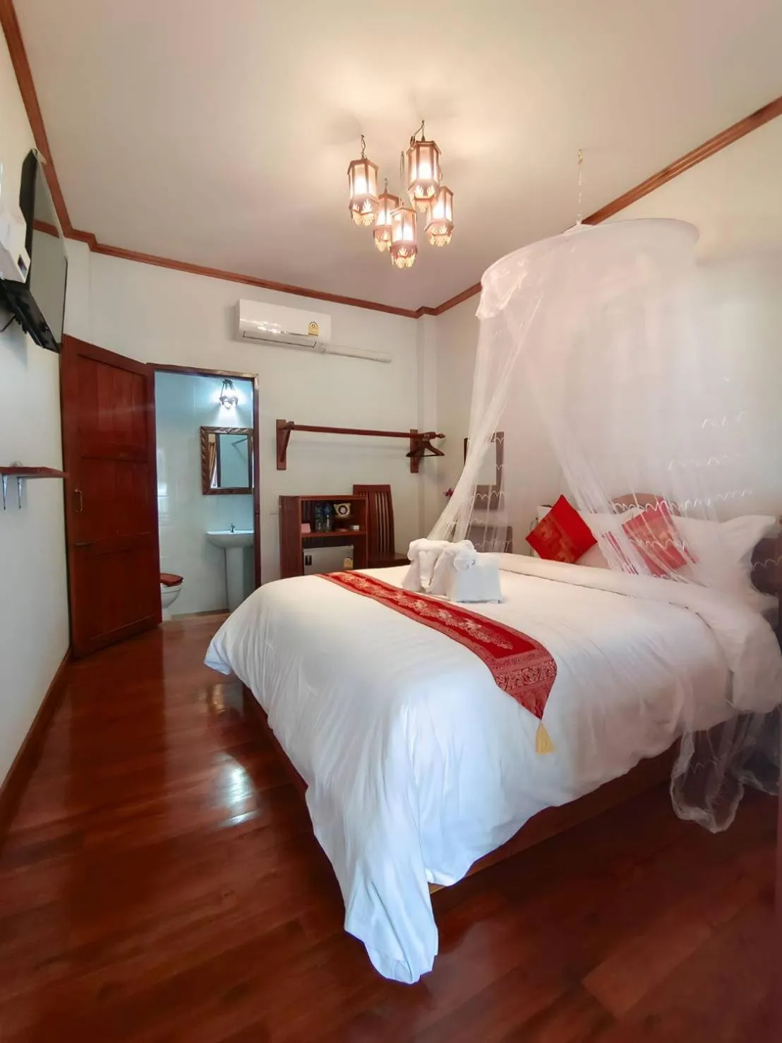 Bed in Apilapa Hotel