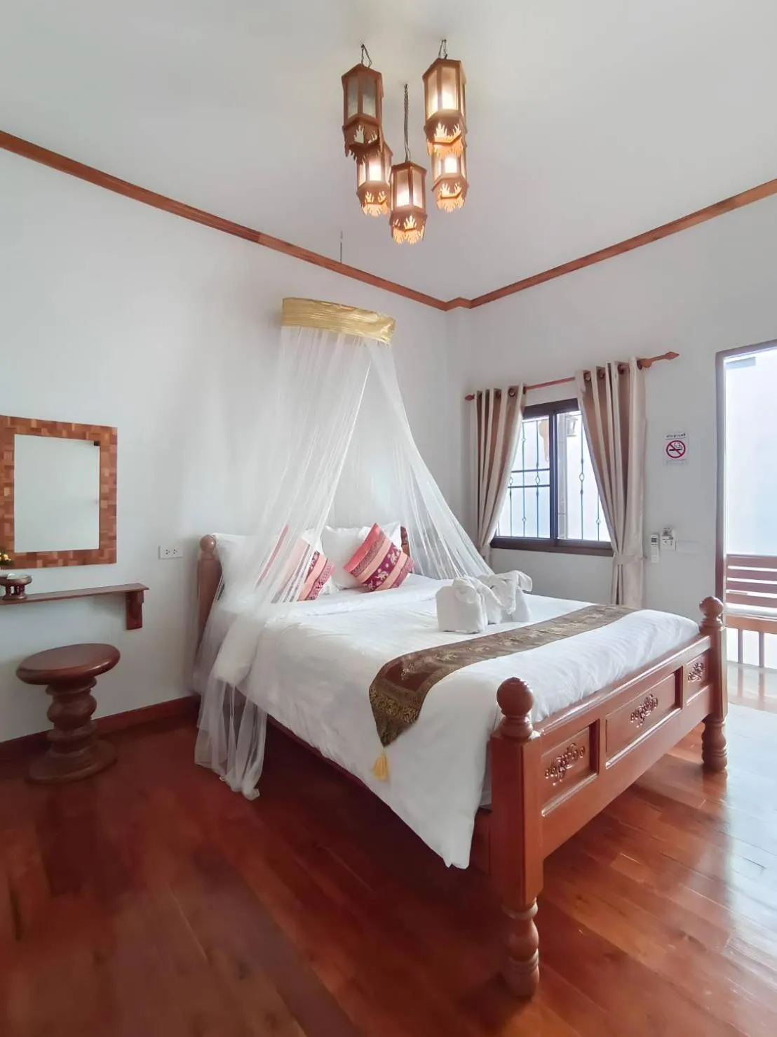 Bed in Apilapa Hotel