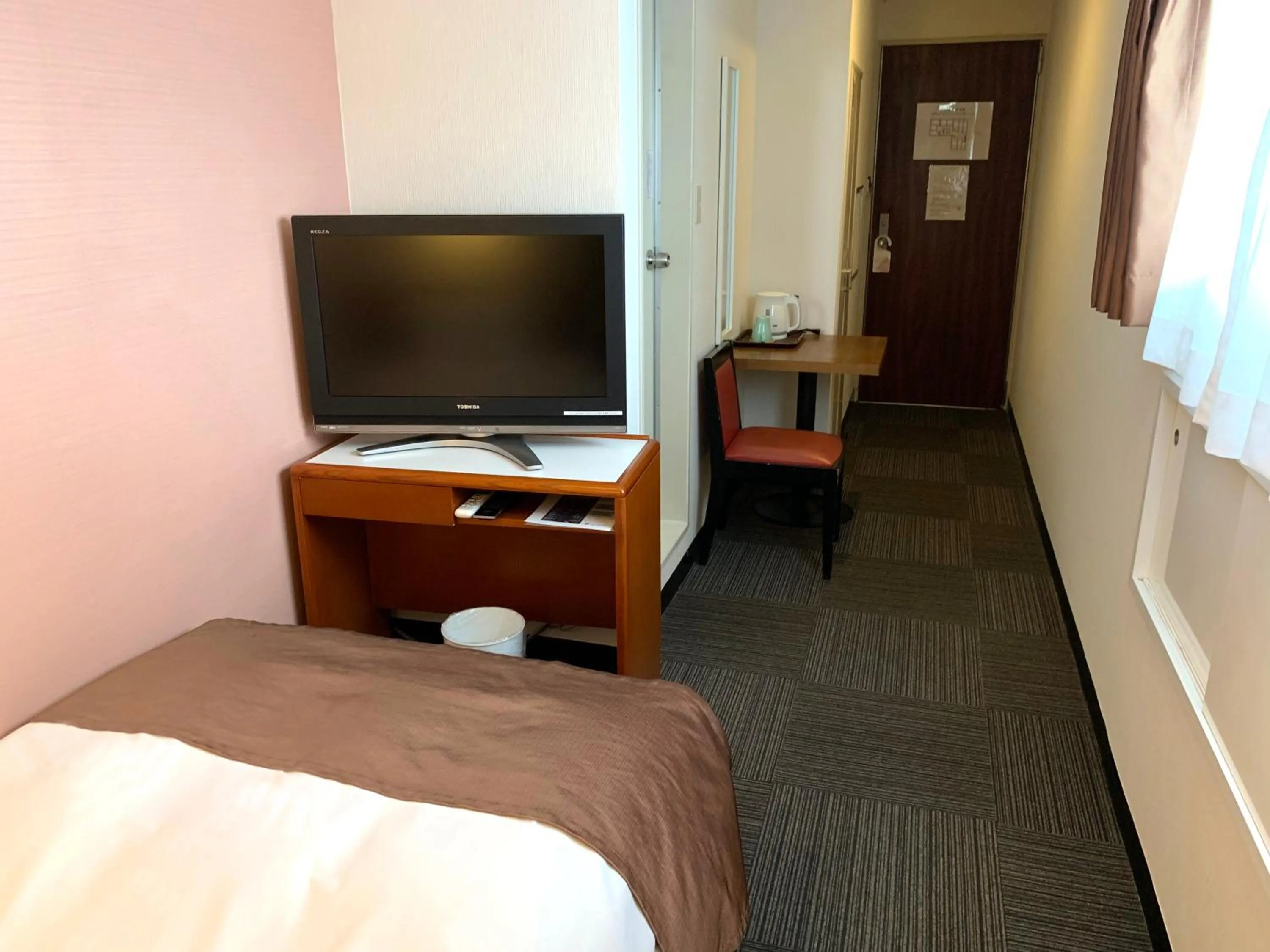 Bed in Tokyo Plaza Hotel