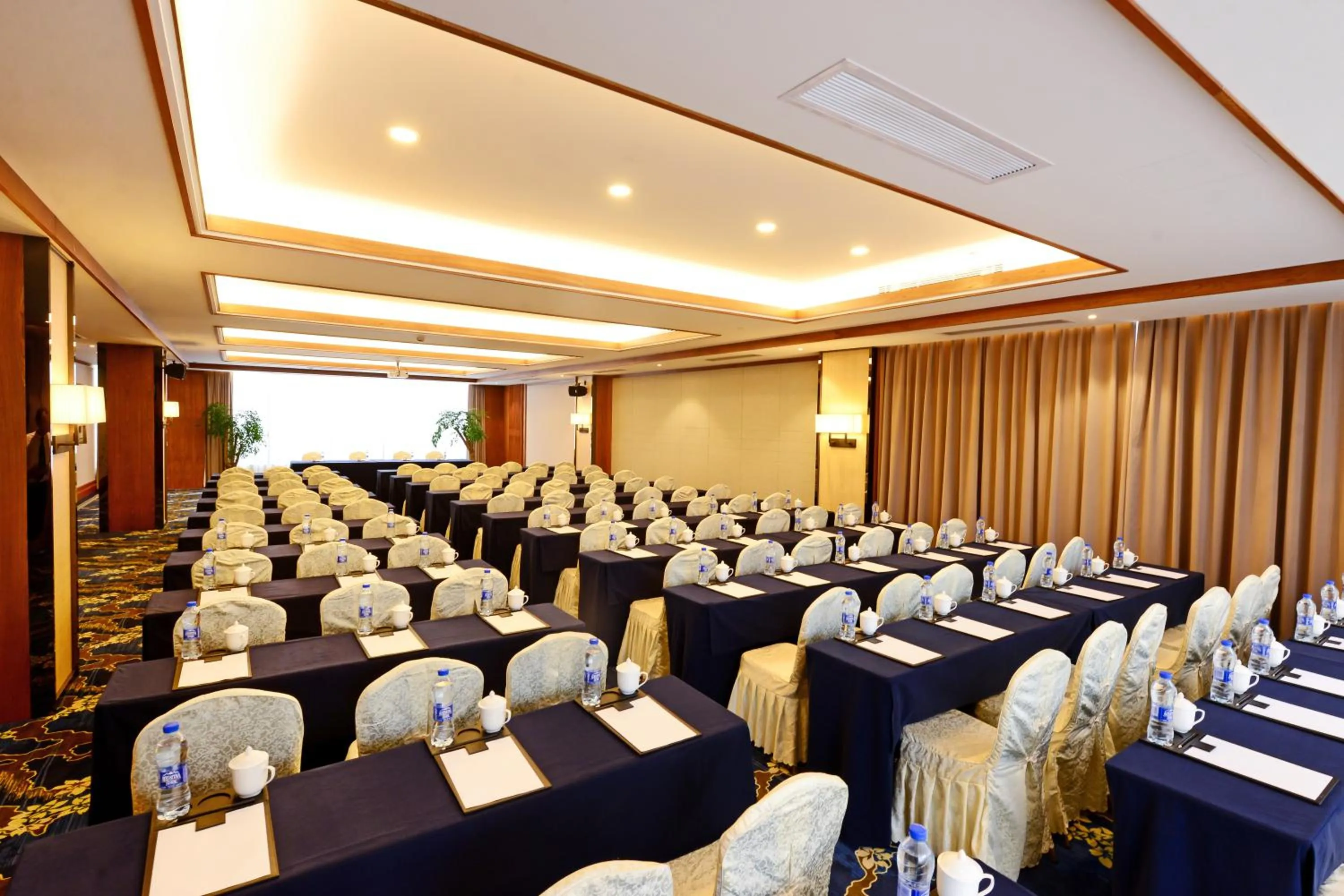 Banquet/Function facilities in SSAW Boutique Hotel Hangzhou Qiandao Lake
