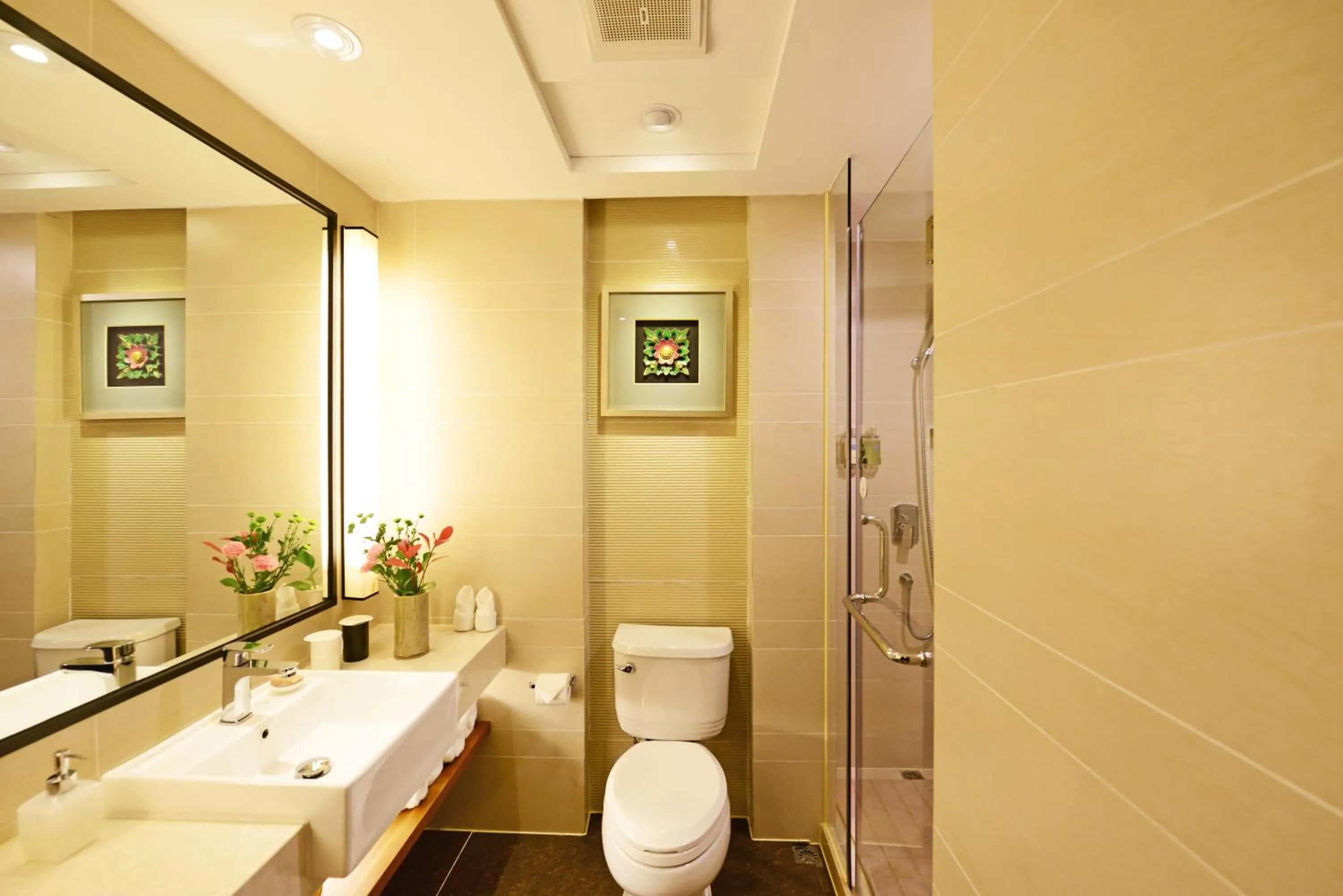 Toilet in SSAW Boutique Hotel Hangzhou Qiandao Lake