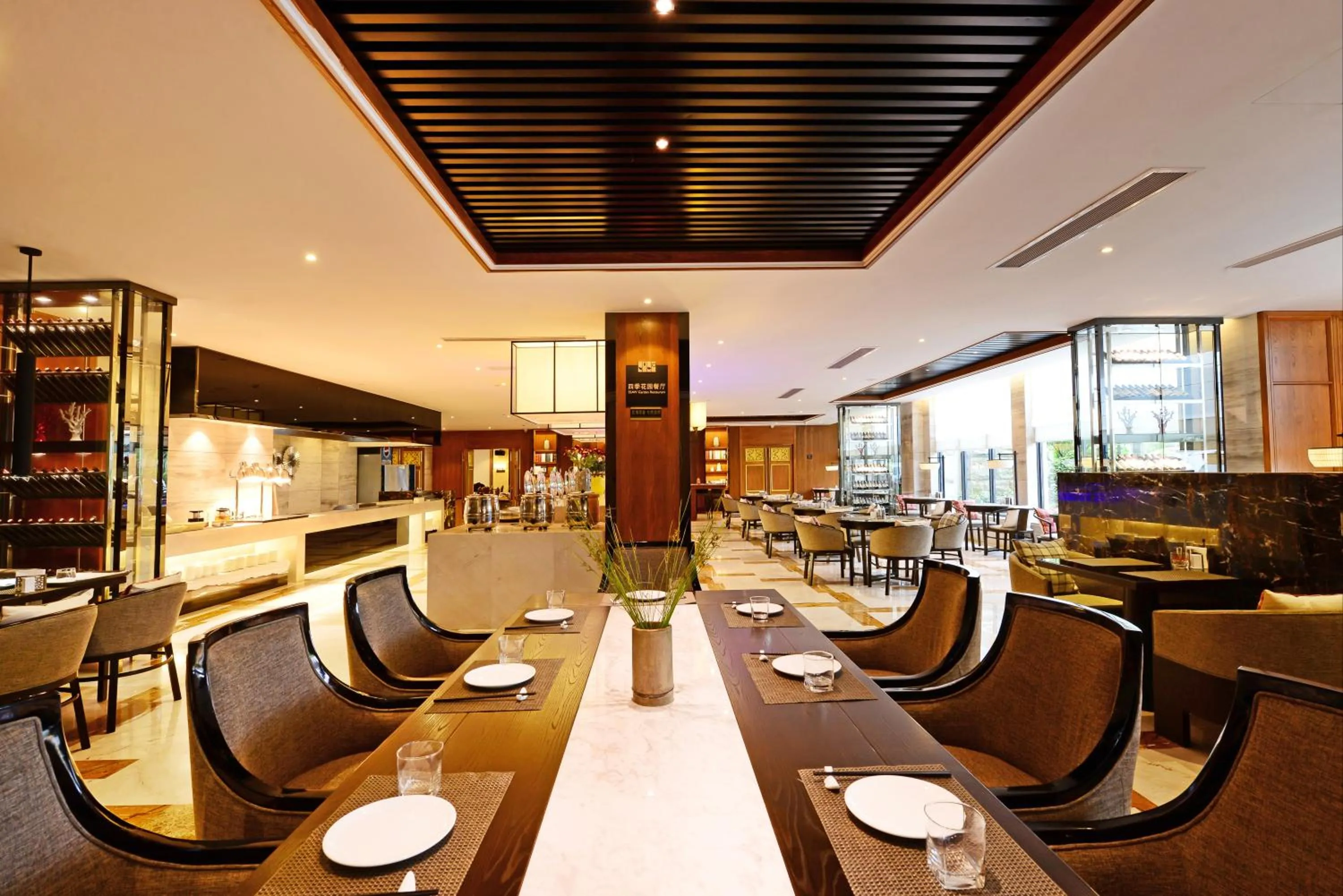 Restaurant/places to eat in SSAW Boutique Hotel Hangzhou Qiandao Lake