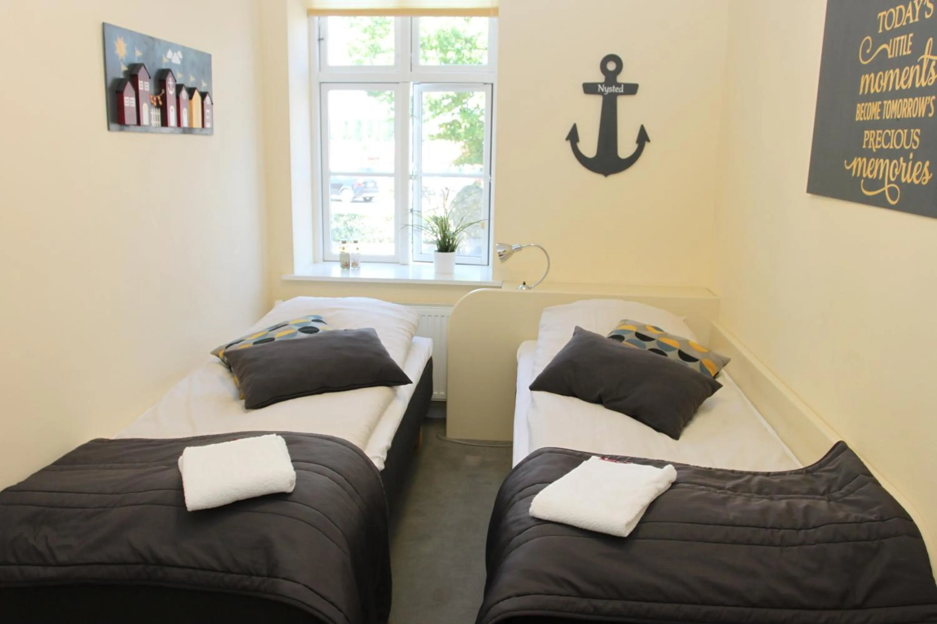 Bedroom, Bed in Hotel Nysted Havn