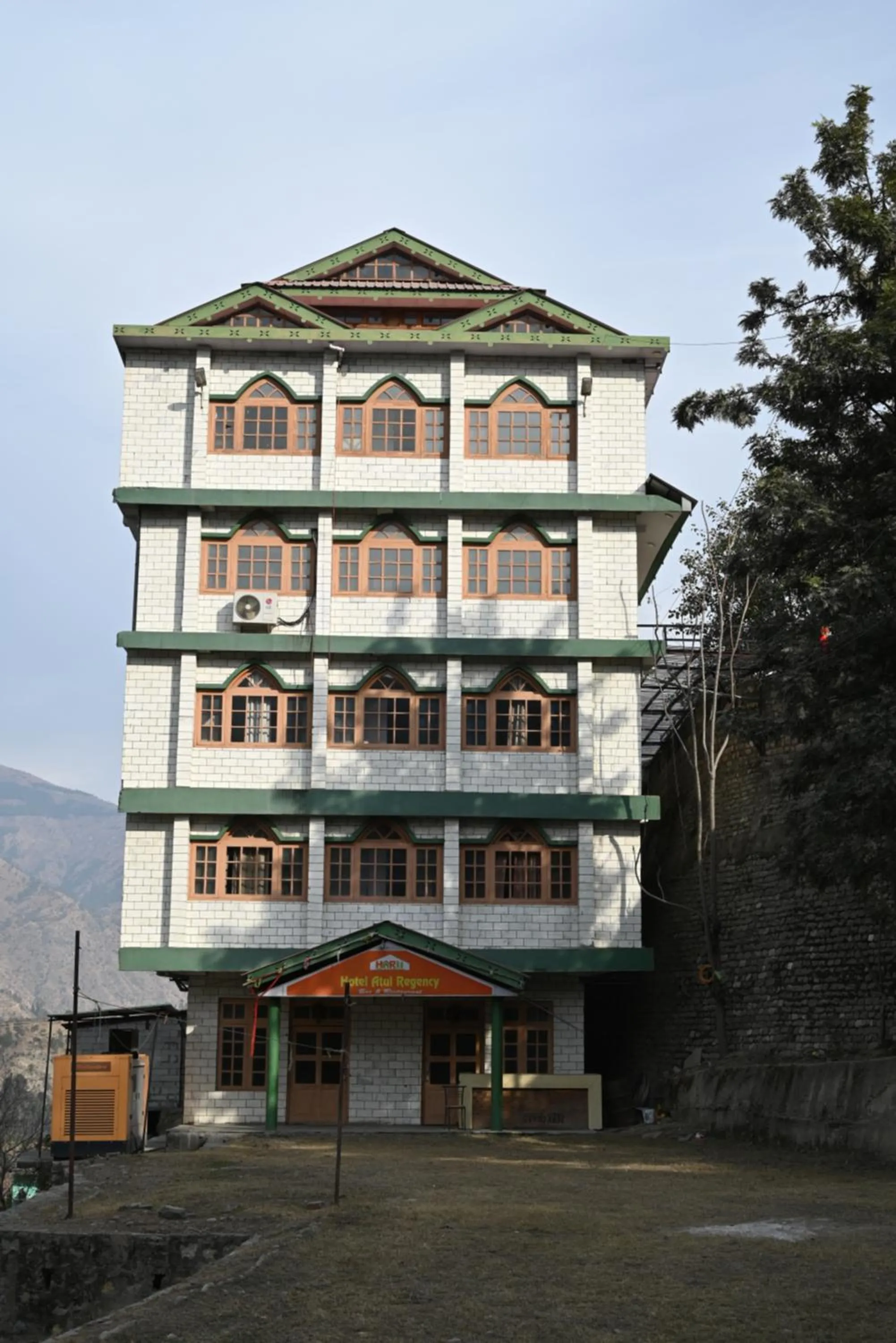 Hotel Atul Regency