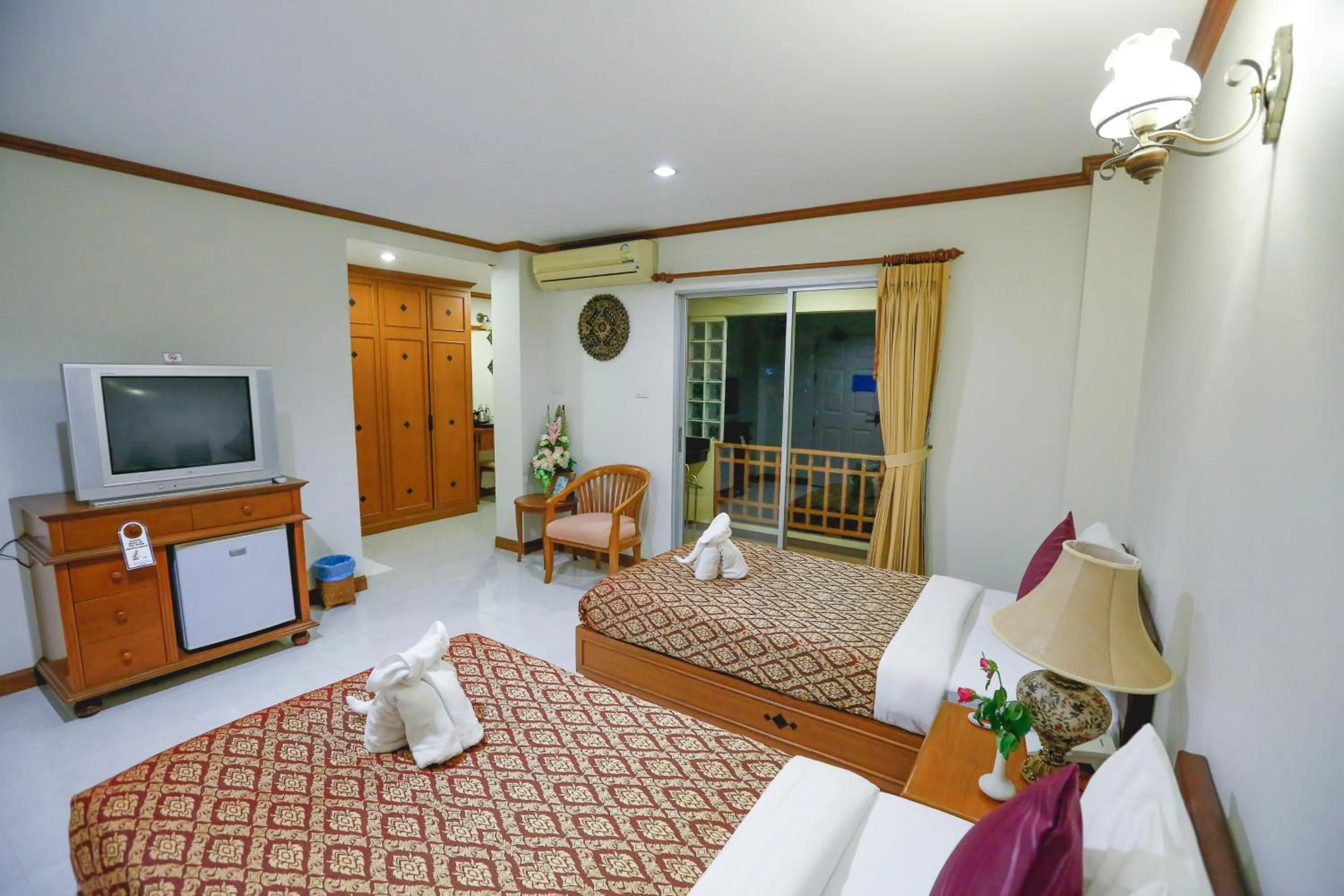 Bed in Hua Hin White Villa Hotel - SHA Certified