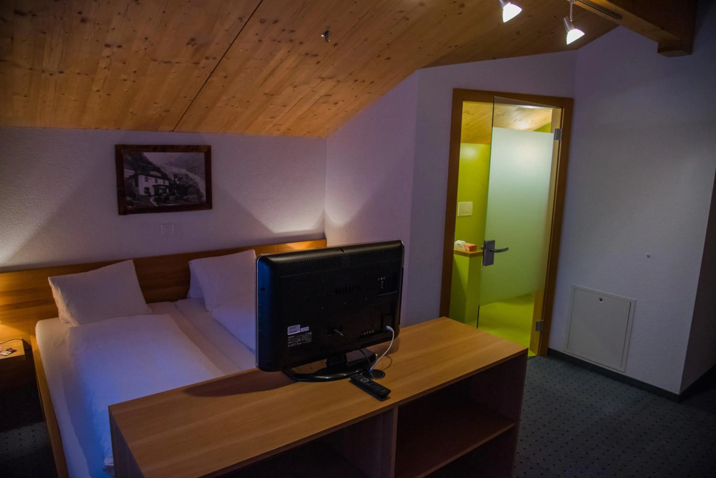 Bed in Hotel Wetterhorn