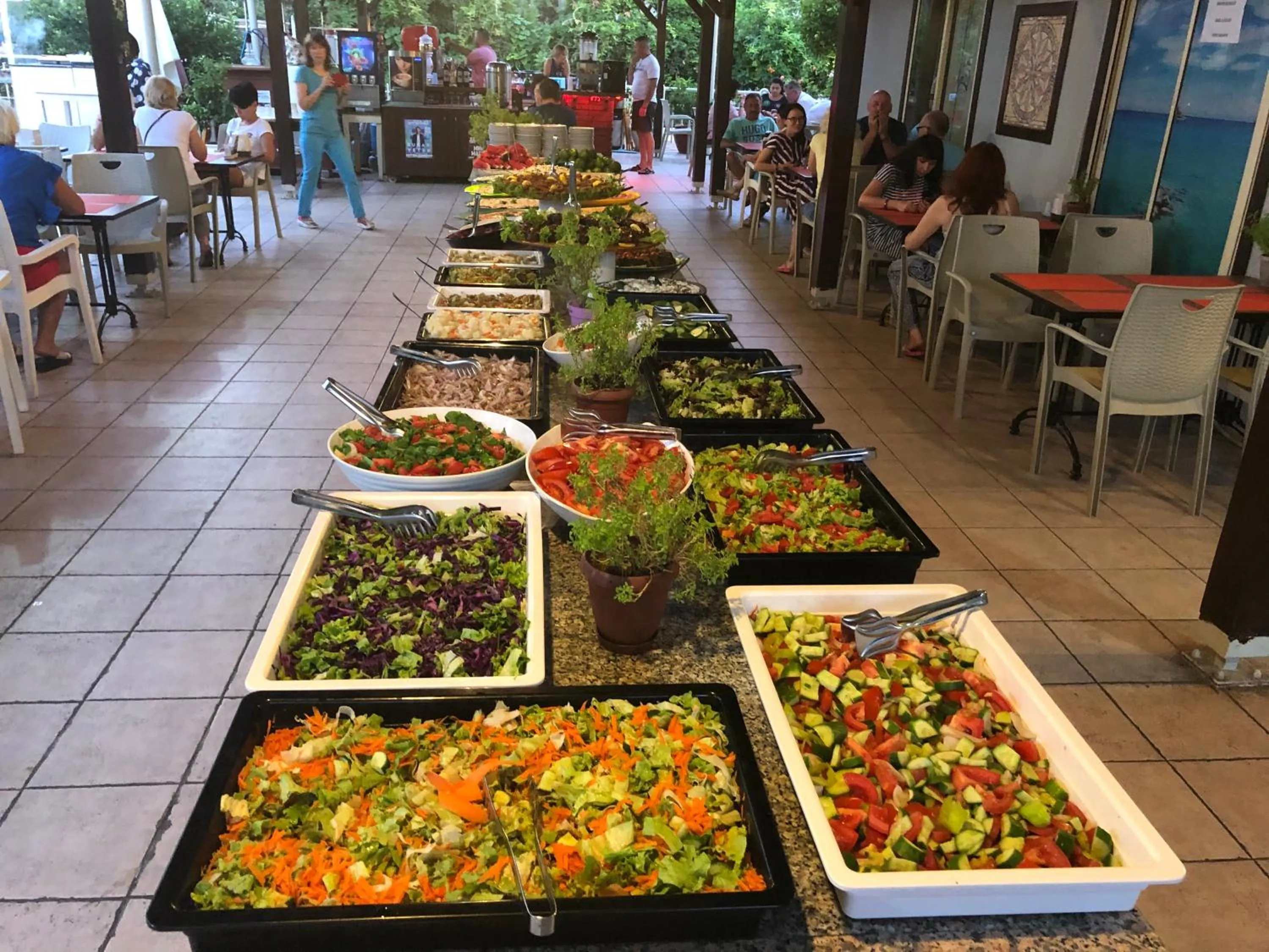 Restaurant/places to eat in Nar Hotel