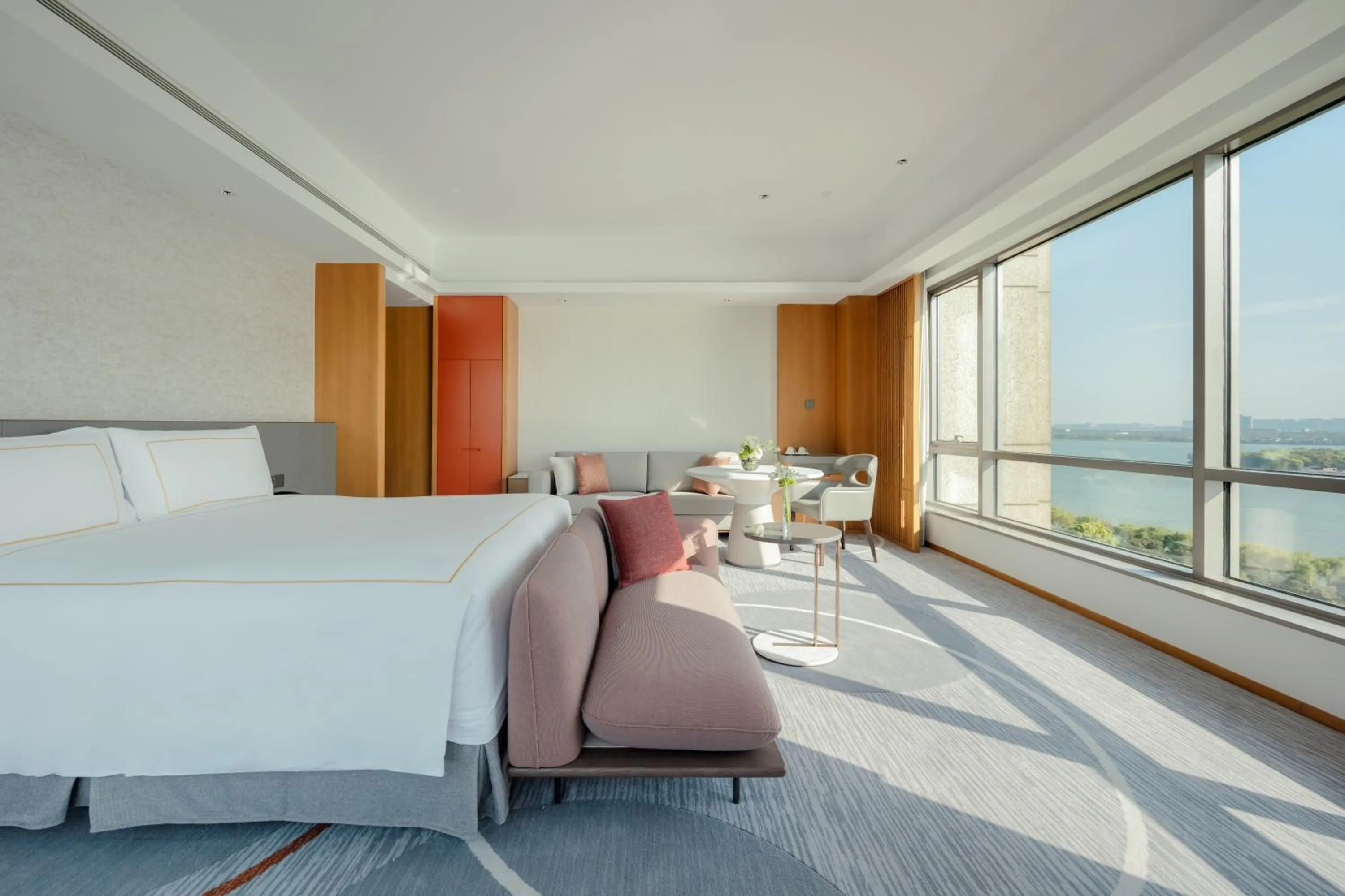 Bedroom, Bed in InterContinental Suzhou Hotel by IHG