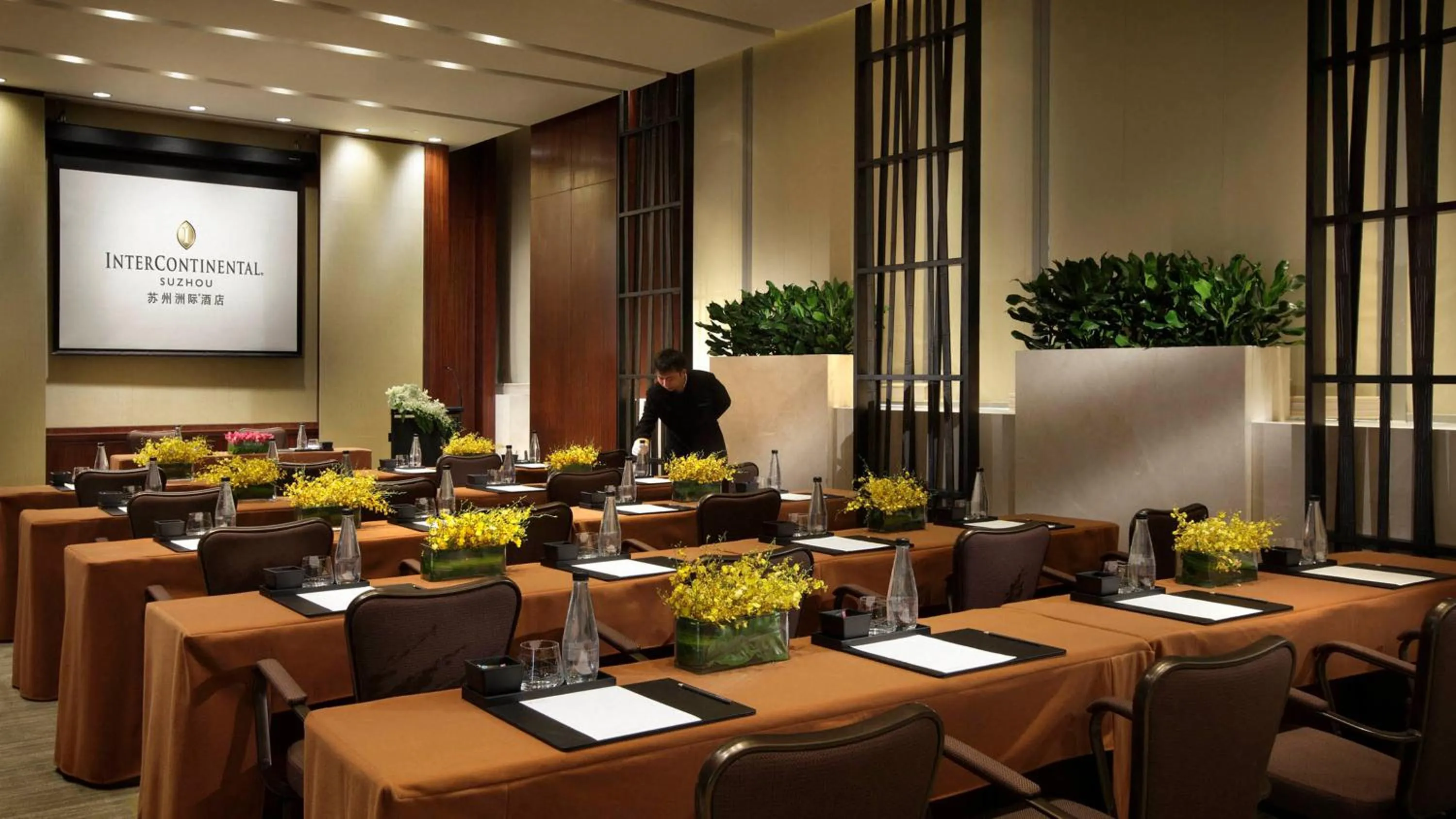 Meeting/conference room in InterContinental Suzhou Hotel by IHG