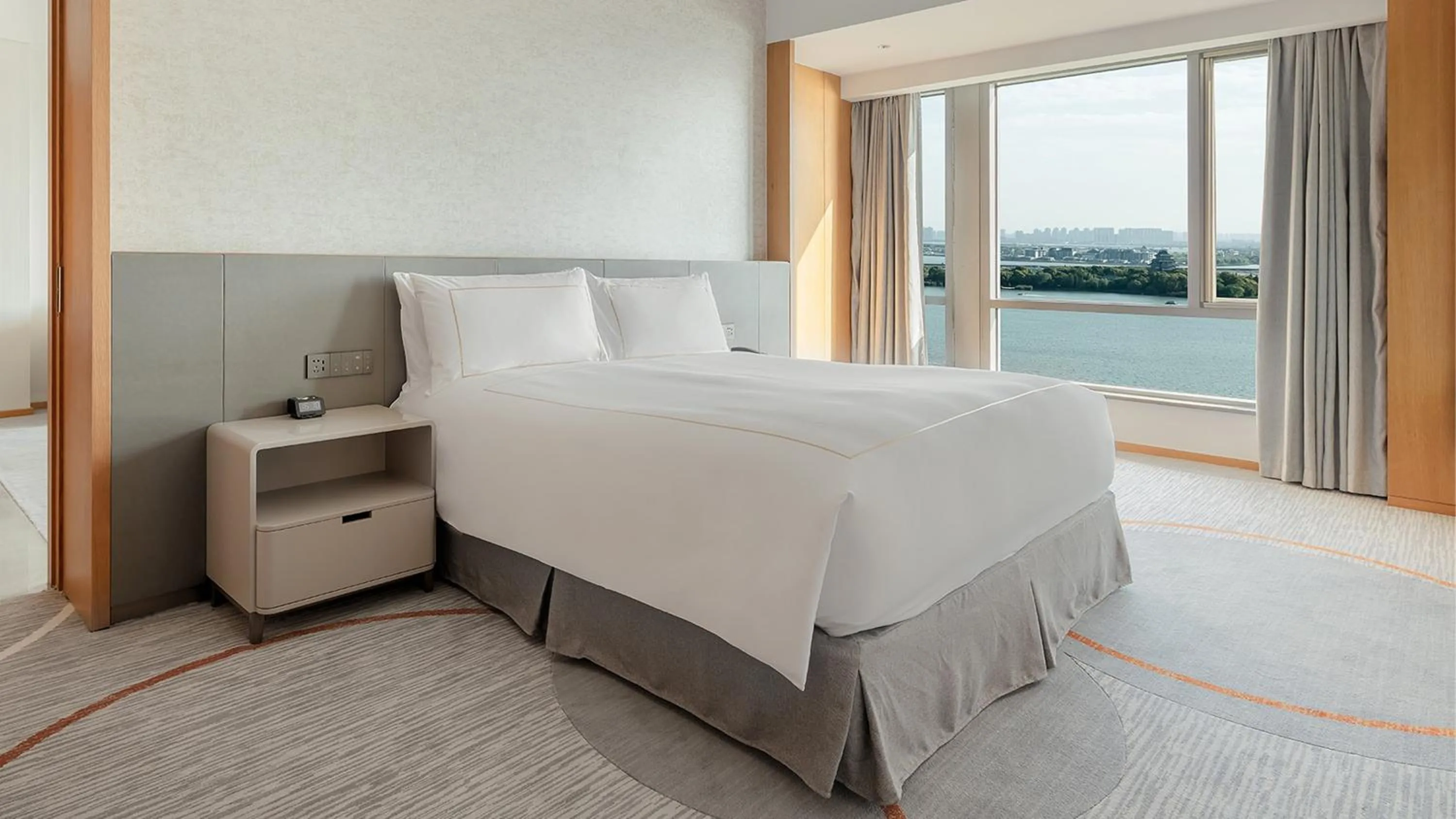Photo of the whole room, Bed in InterContinental Suzhou Hotel by IHG