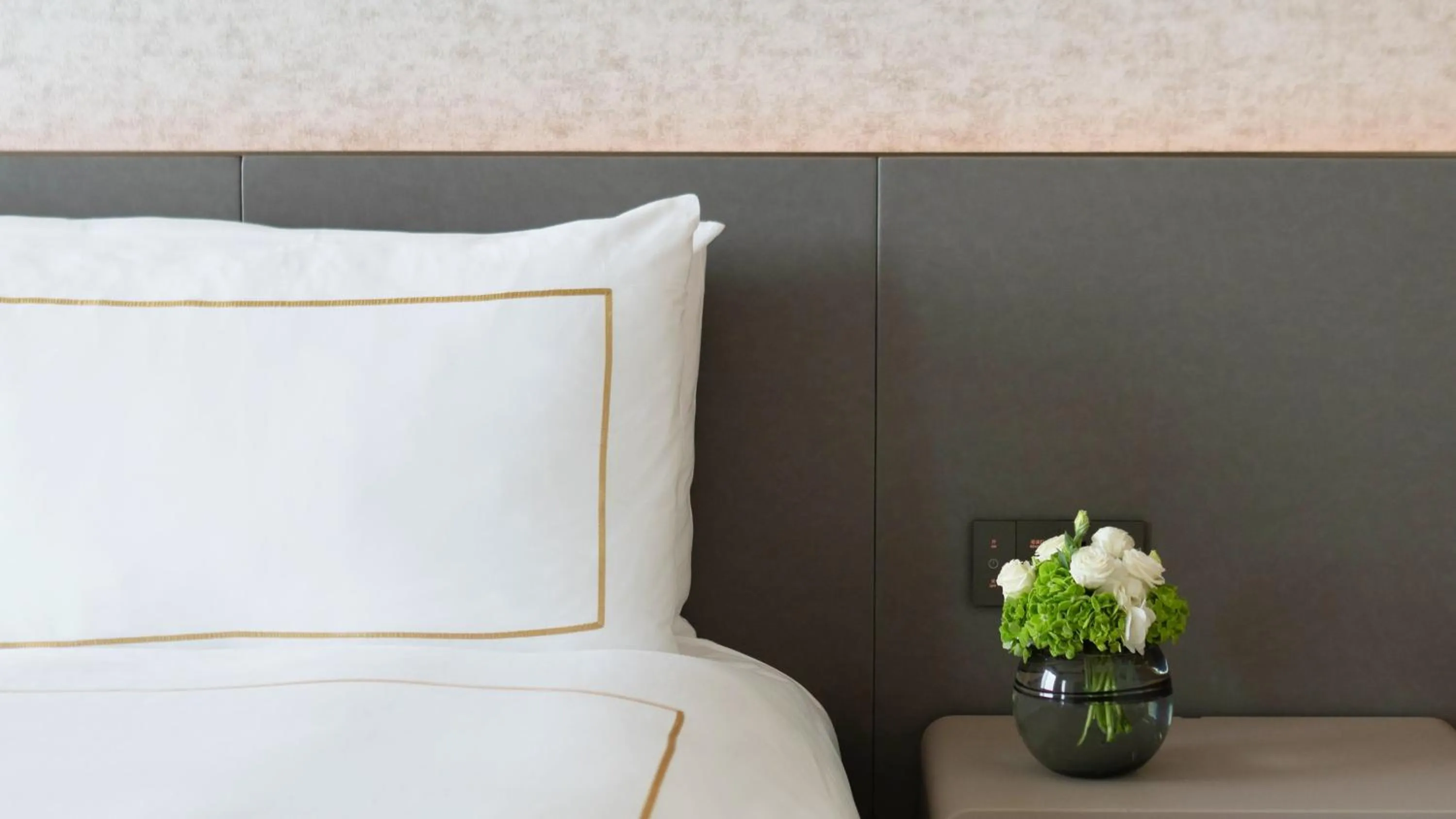 Photo of the whole room, Bed in InterContinental Suzhou Hotel by IHG