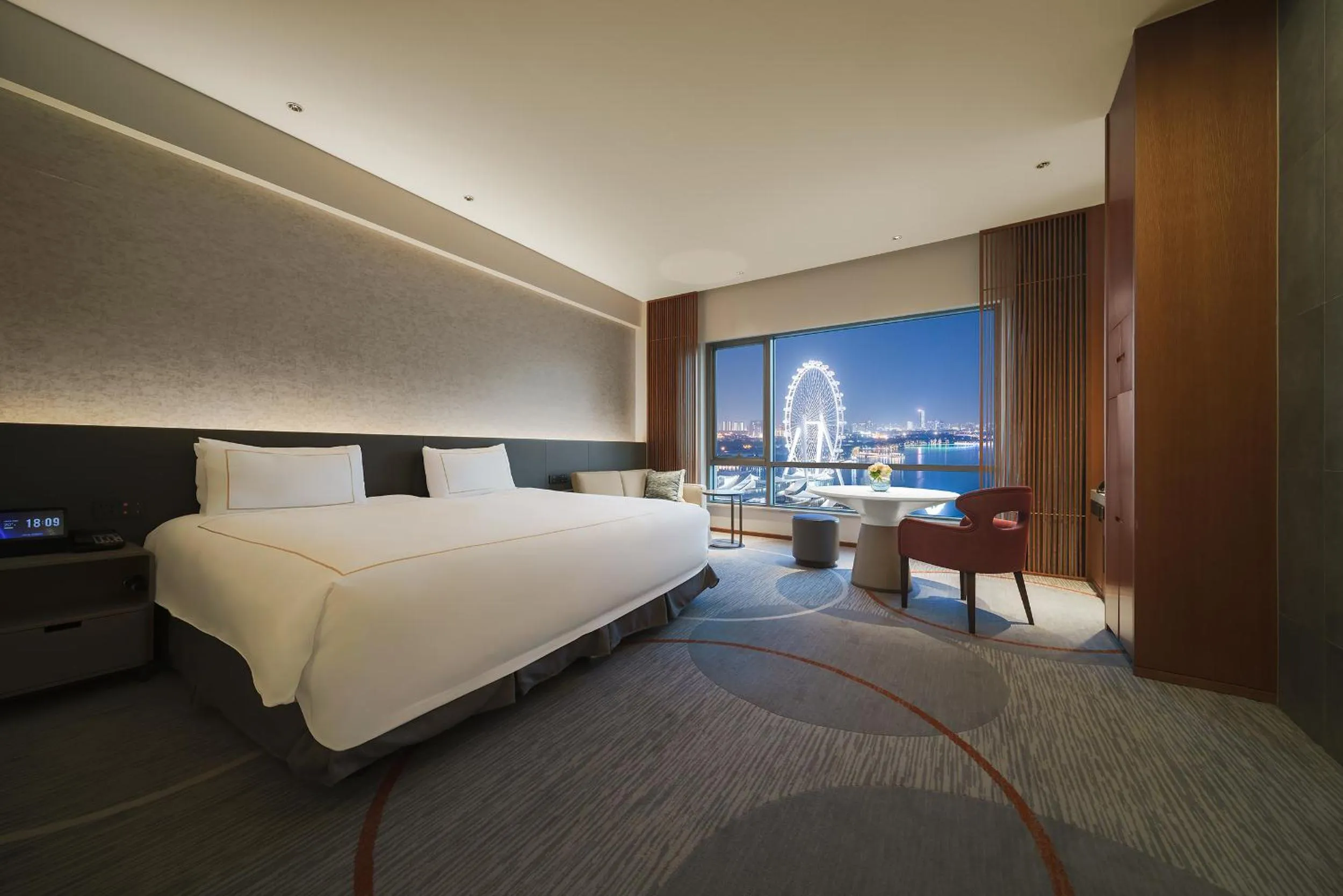Bedroom, Bed in InterContinental Suzhou Hotel by IHG