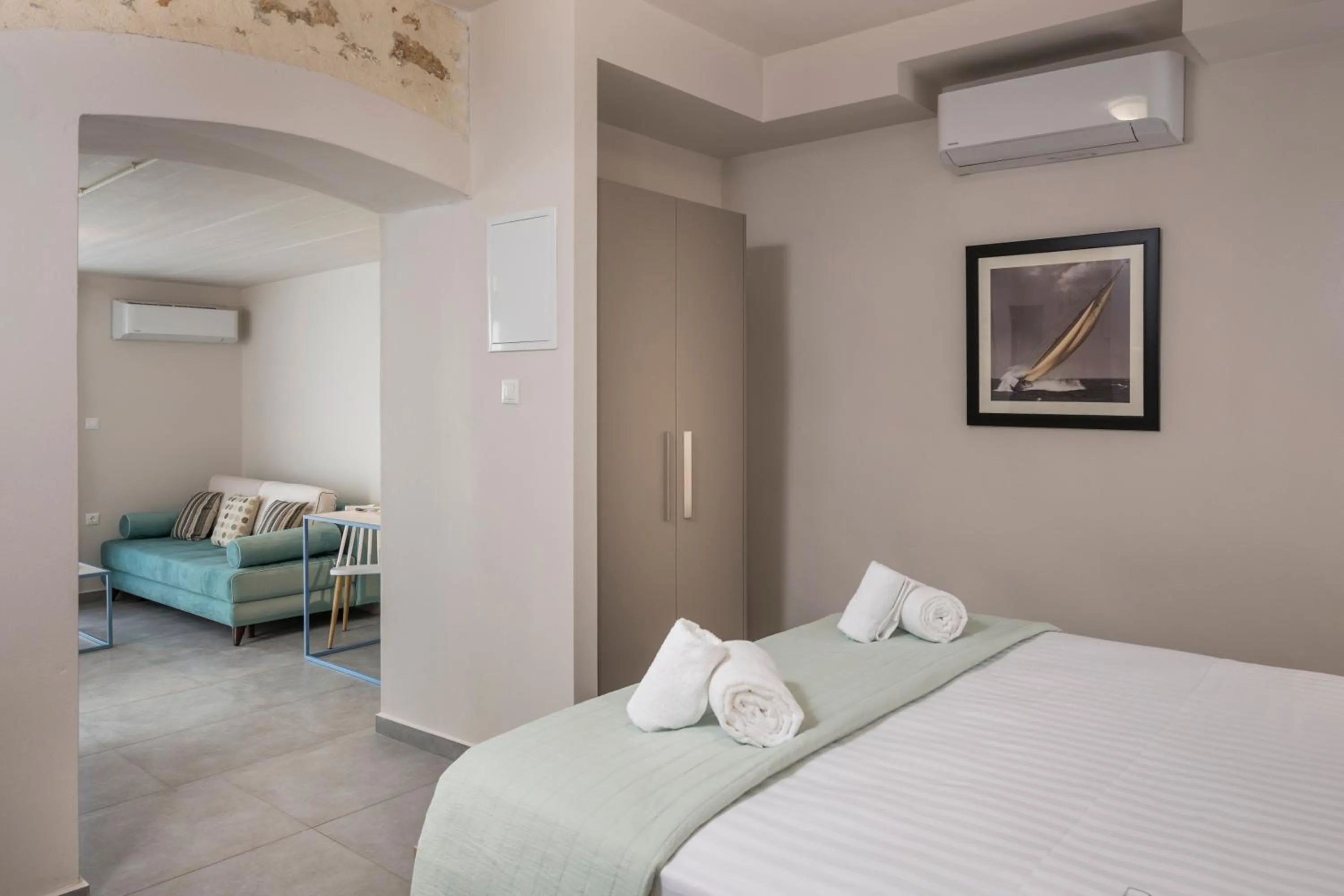 Bed in Camara Residence