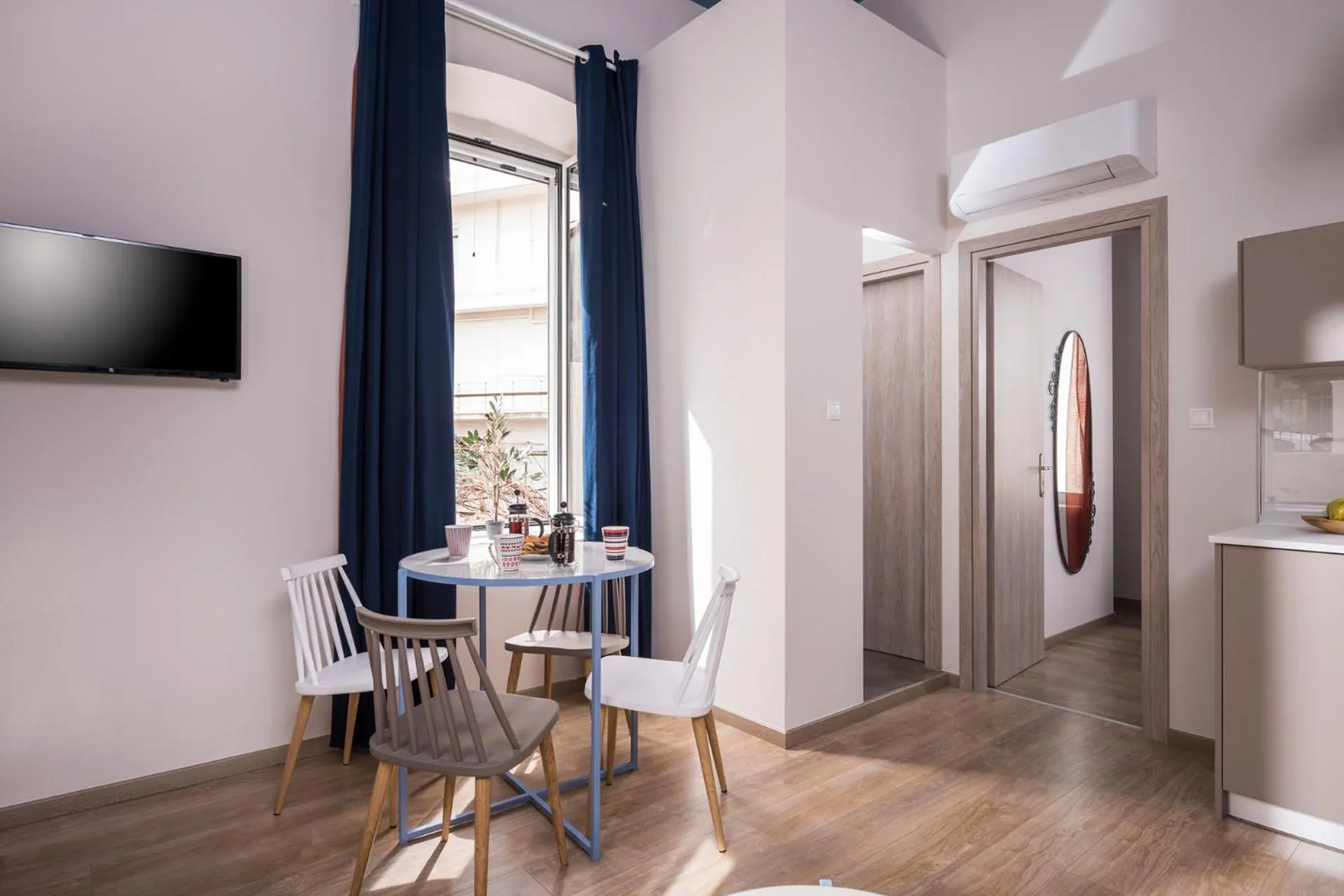 Communal lounge/ TV room in Camara Residence