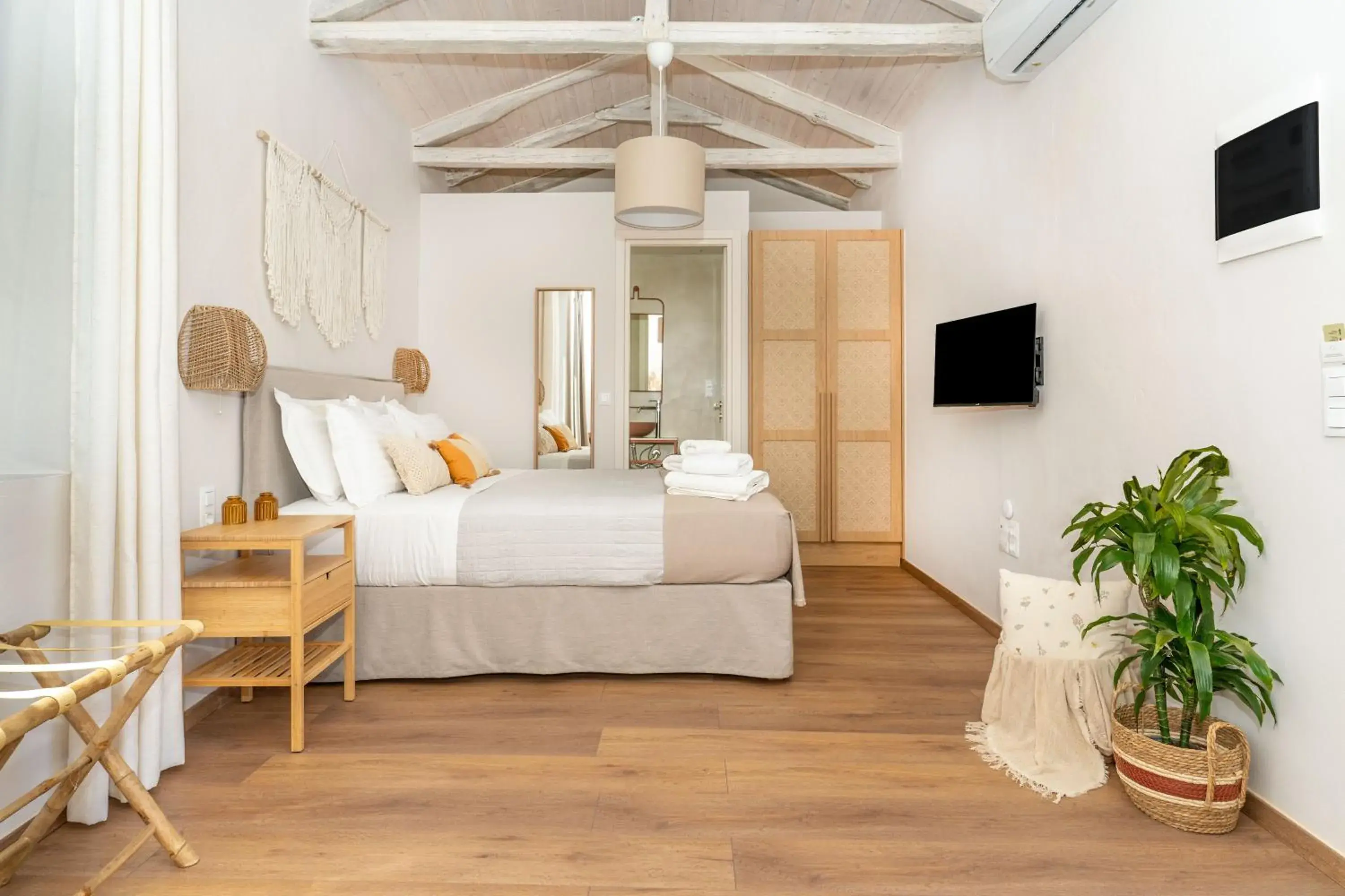 Deluxe Double or Twin Room with Balcony in Camara Residence Deluxe Double or Twin Room with Balcony in Camara Residence