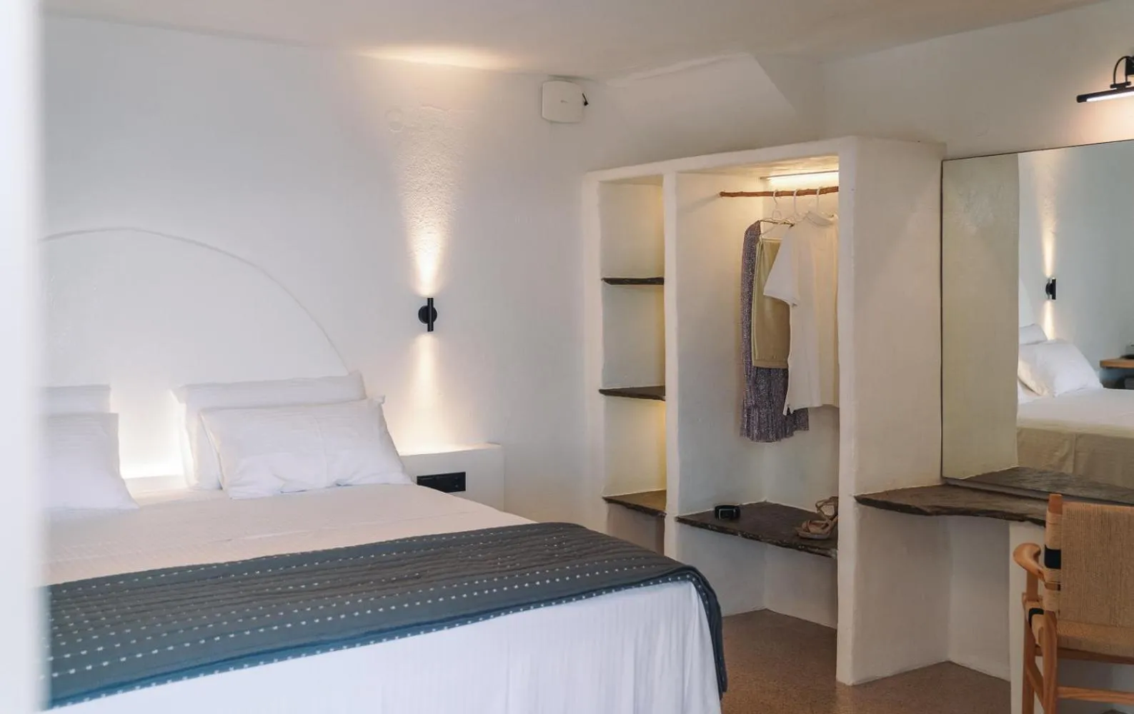 Bed in Cape Napos