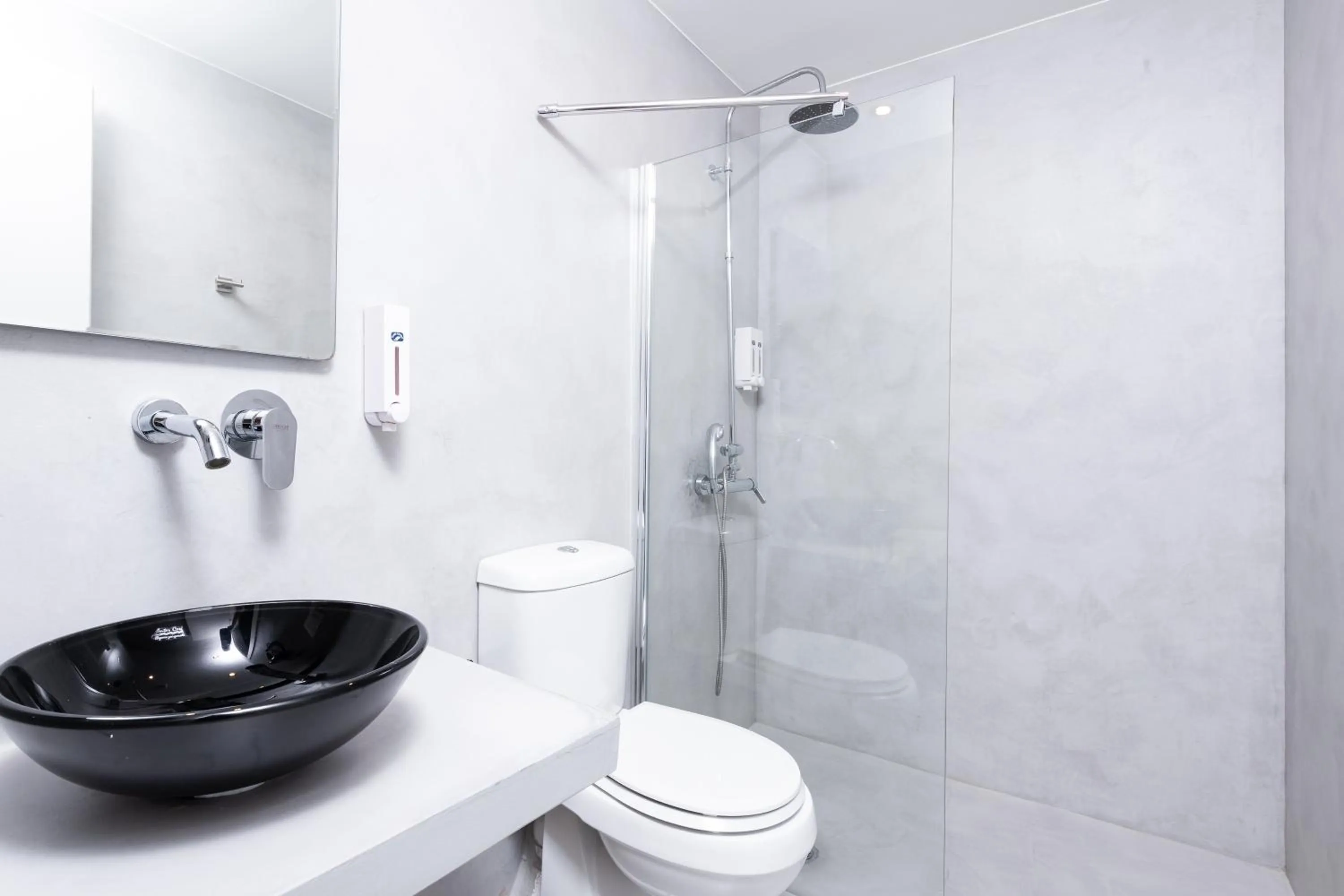 Bathroom in Enattica Monastiraki Living