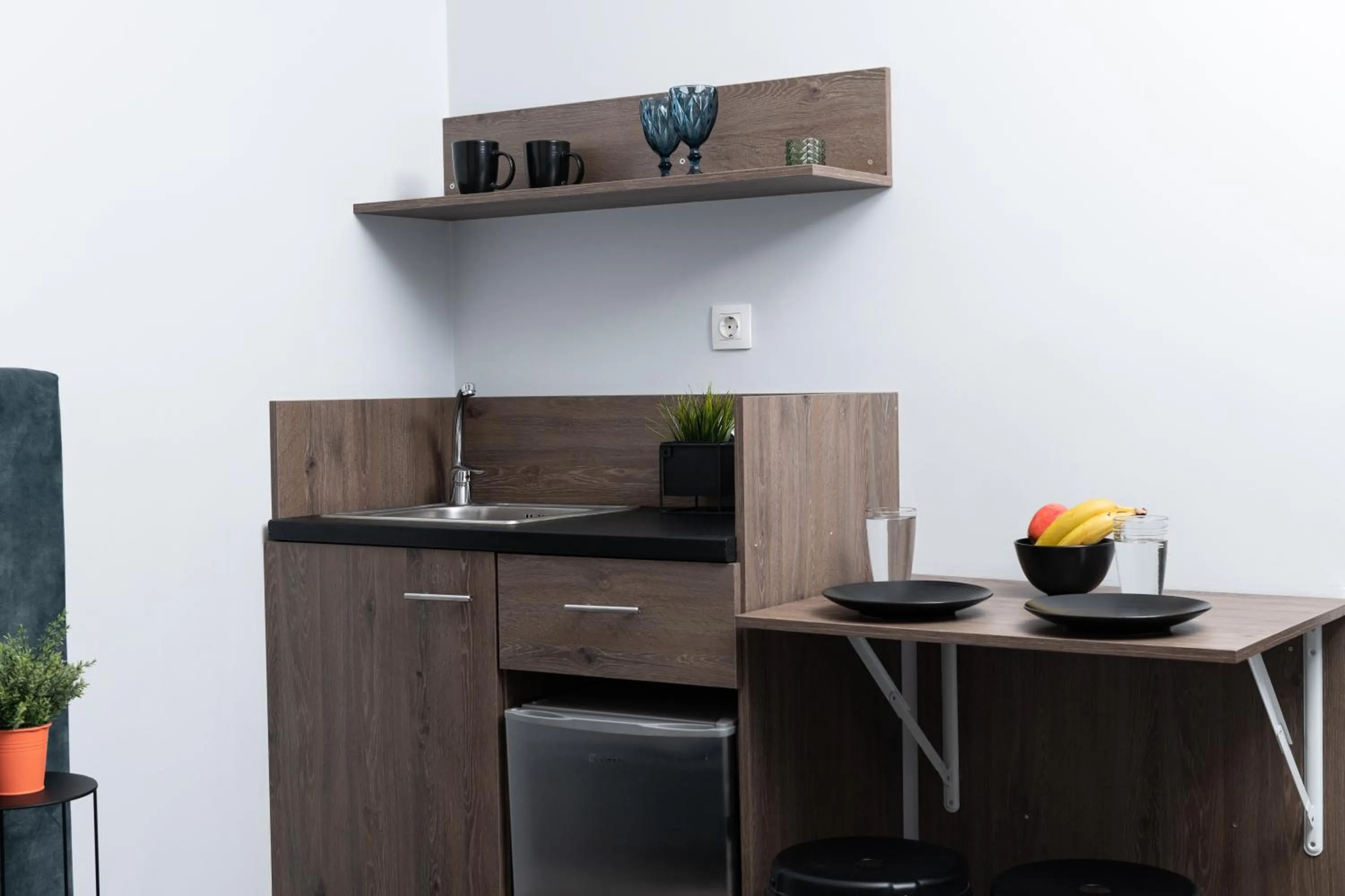 Kitchen or kitchenette in Enattica Monastiraki Living