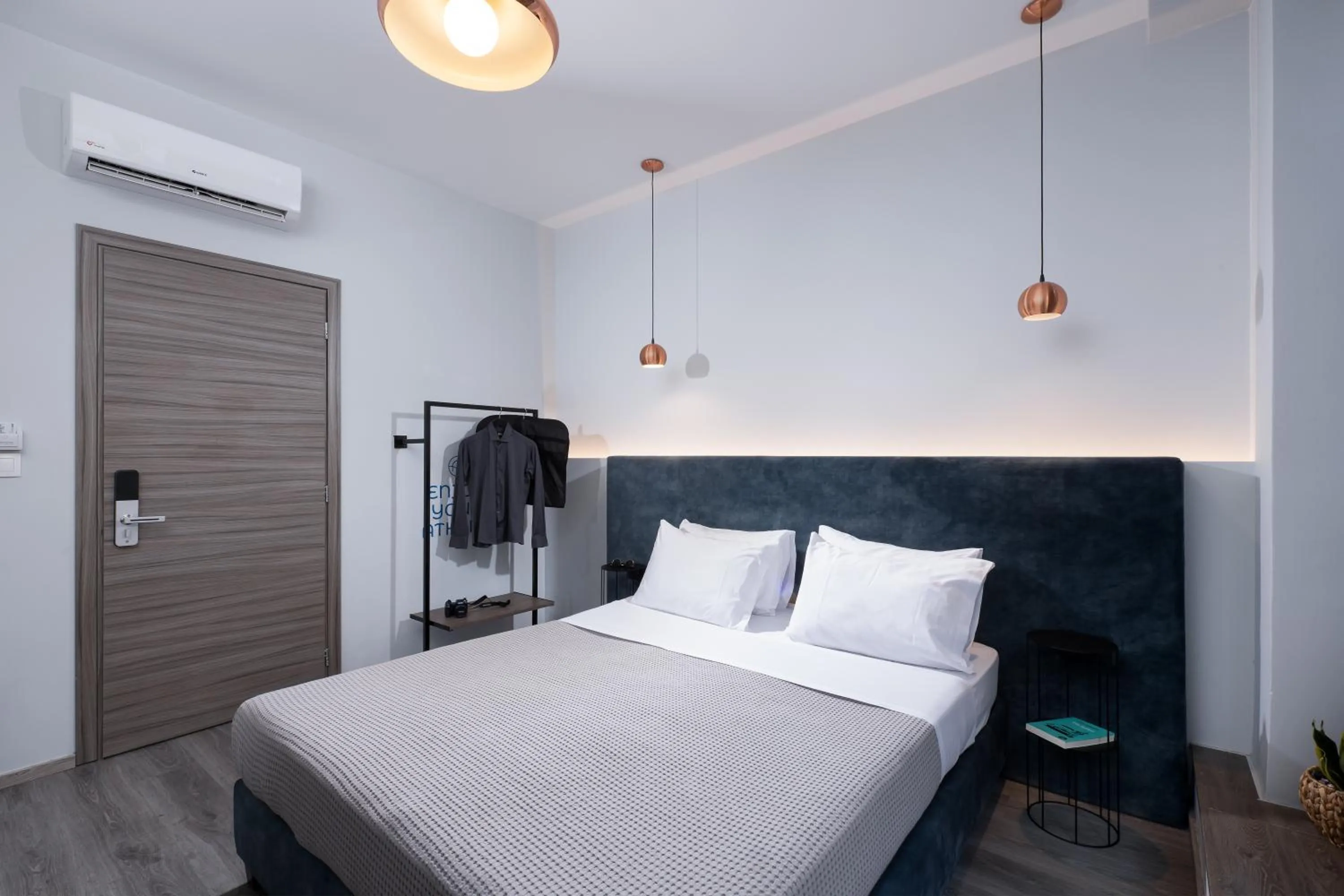 Bed in Enattica Monastiraki Living