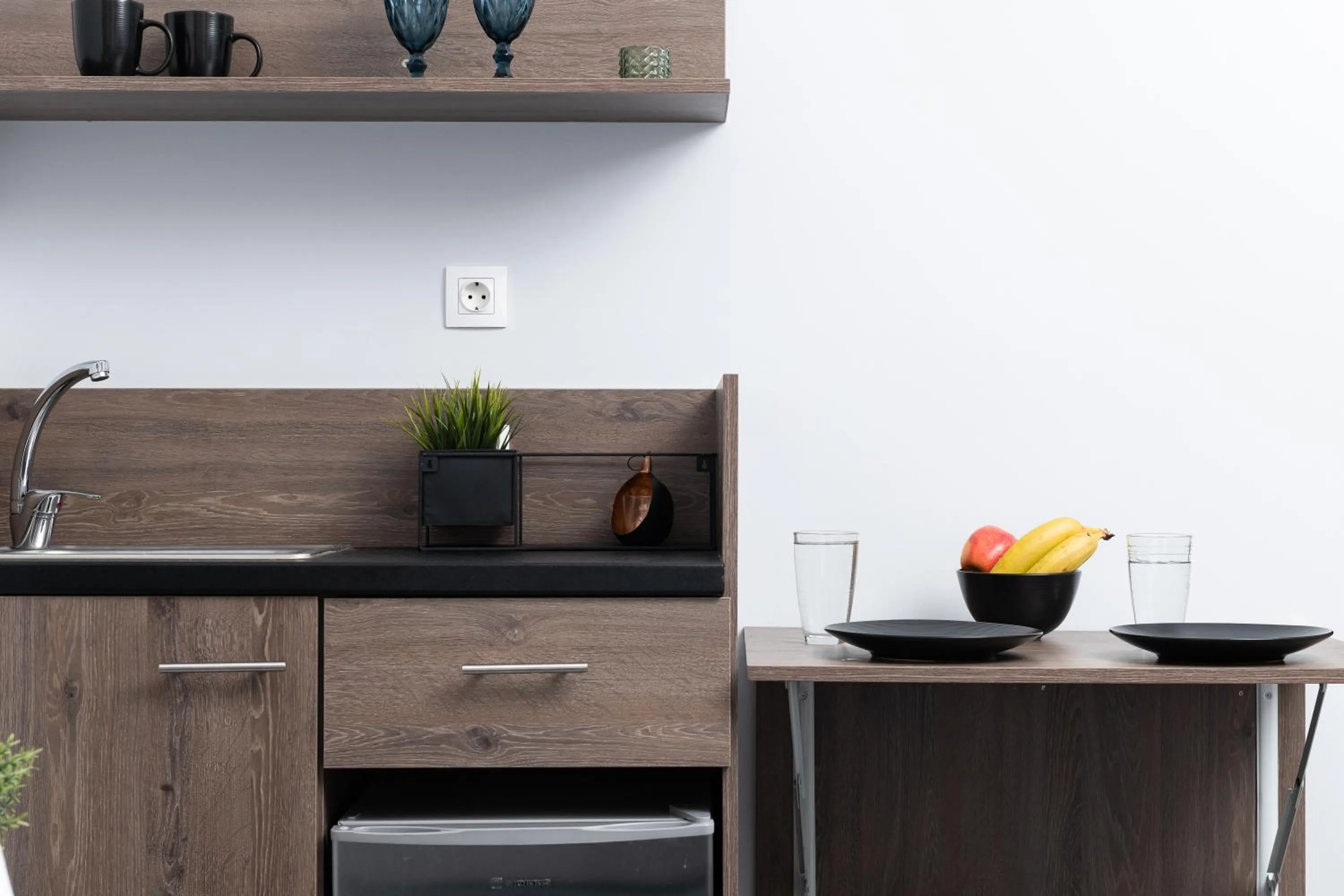 Kitchen or kitchenette in Enattica Monastiraki Living