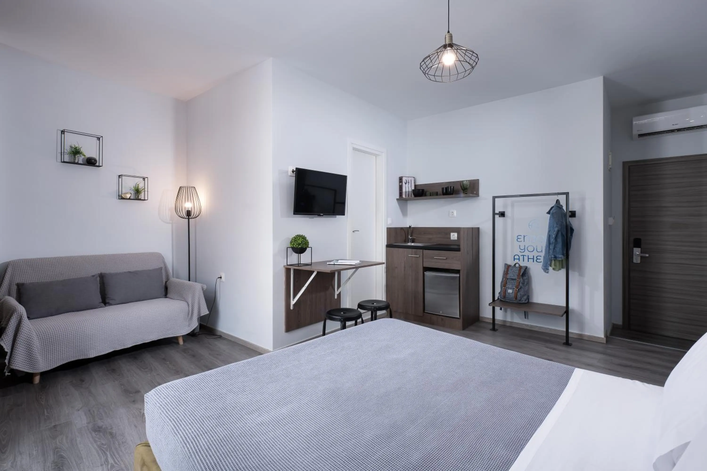 Bed in Enattica Monastiraki Living