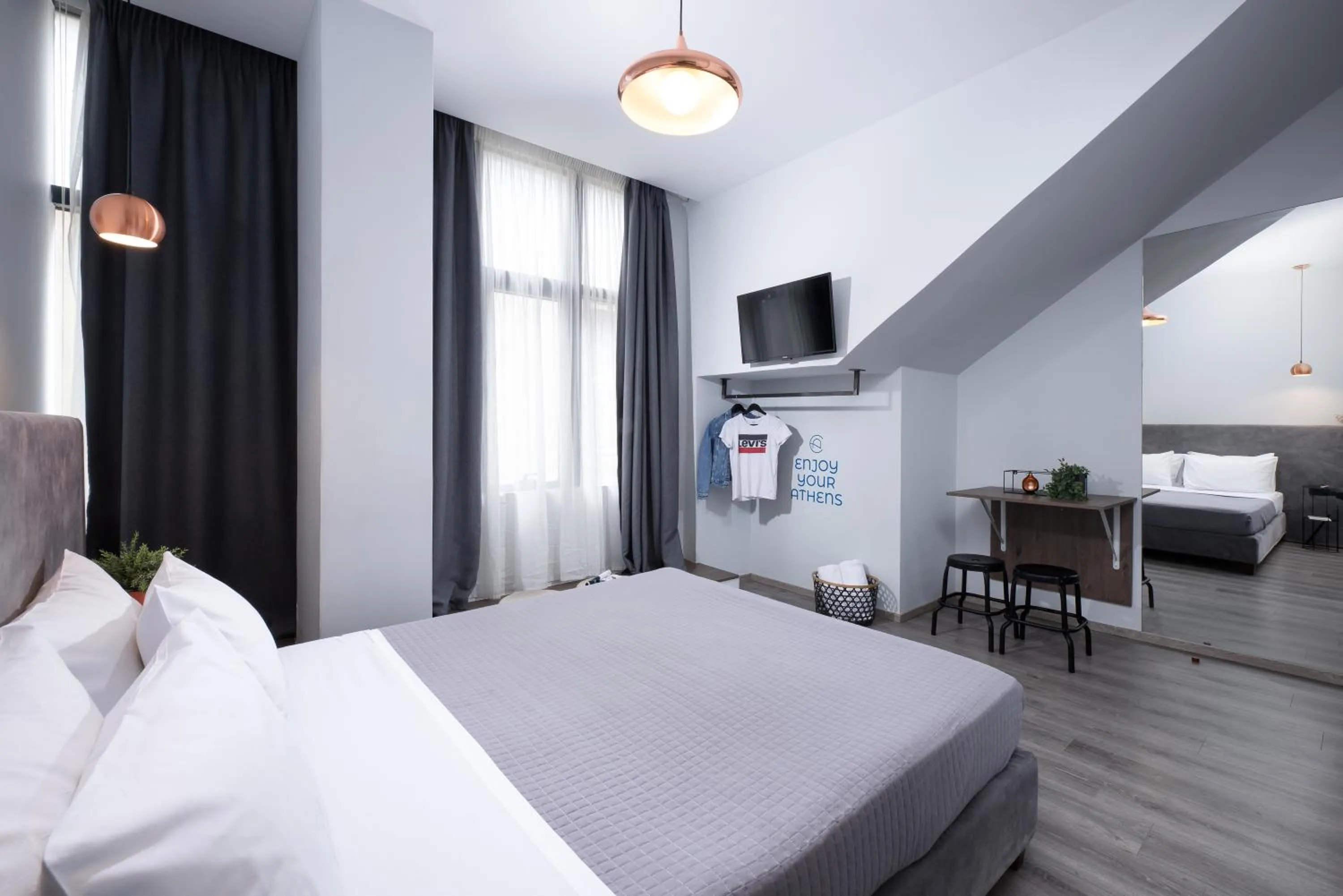 Communal lounge/ TV room, Bed in Enattica Monastiraki Living