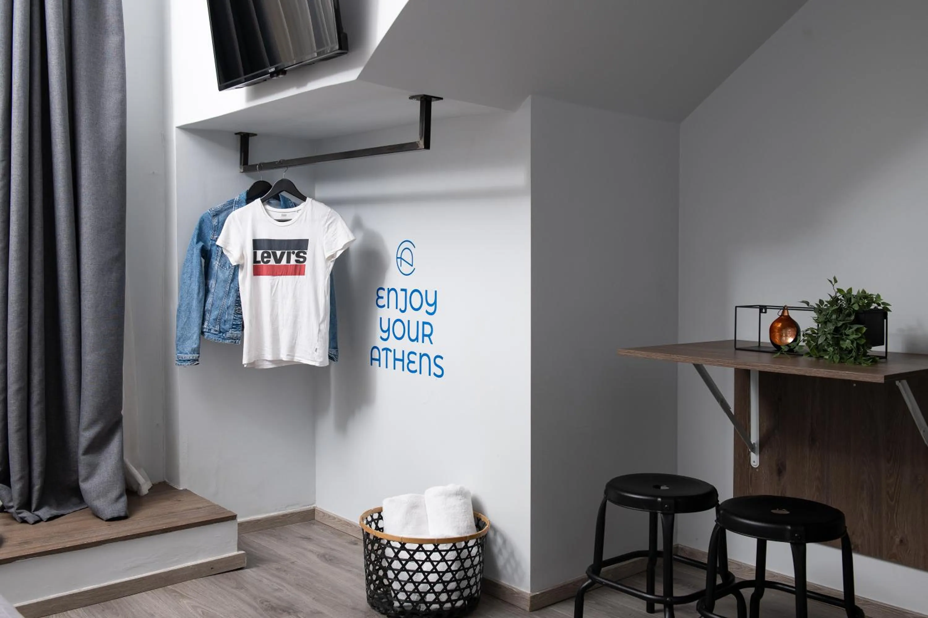 Day in Enattica Monastiraki Living