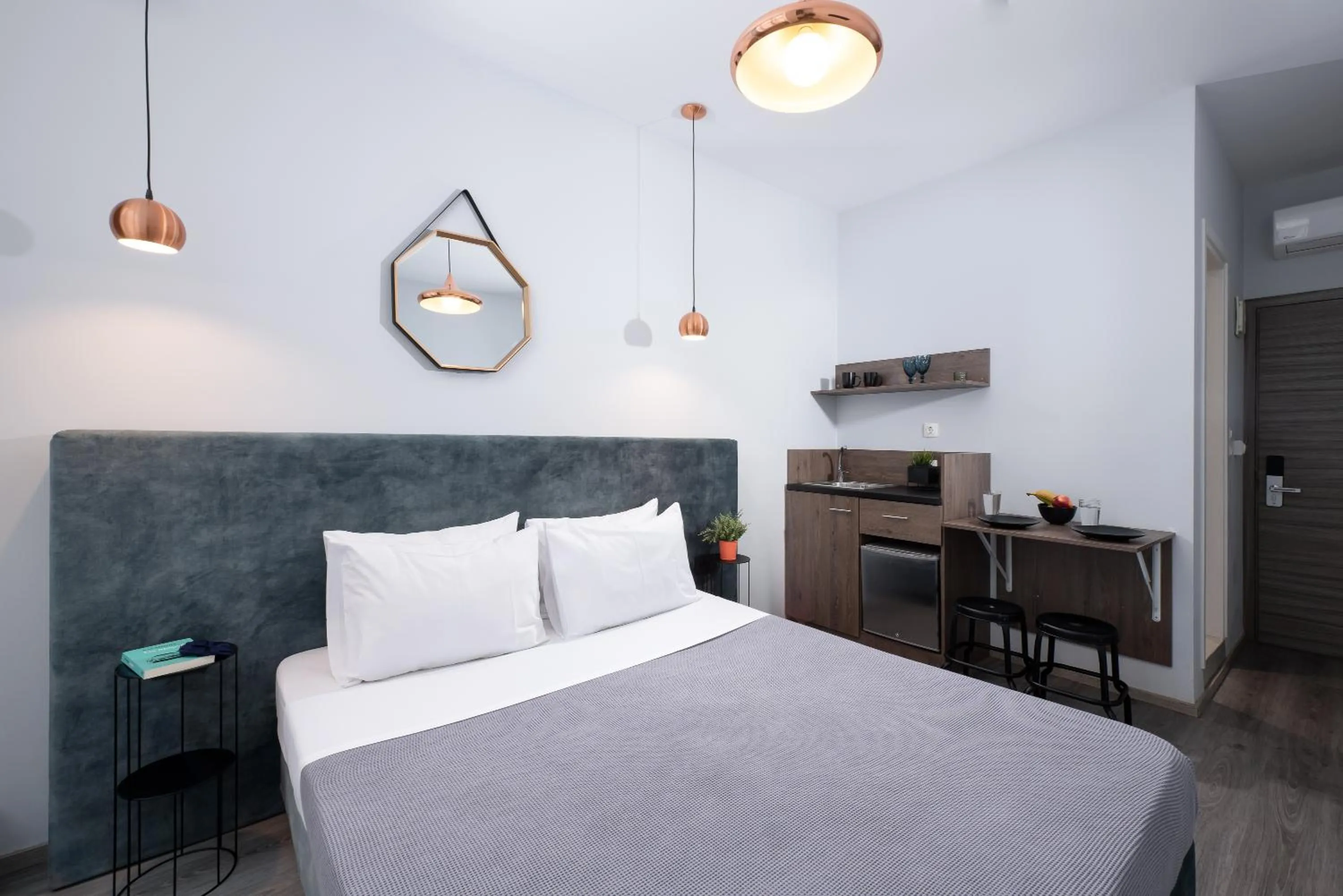 Bed in Enattica Monastiraki Living