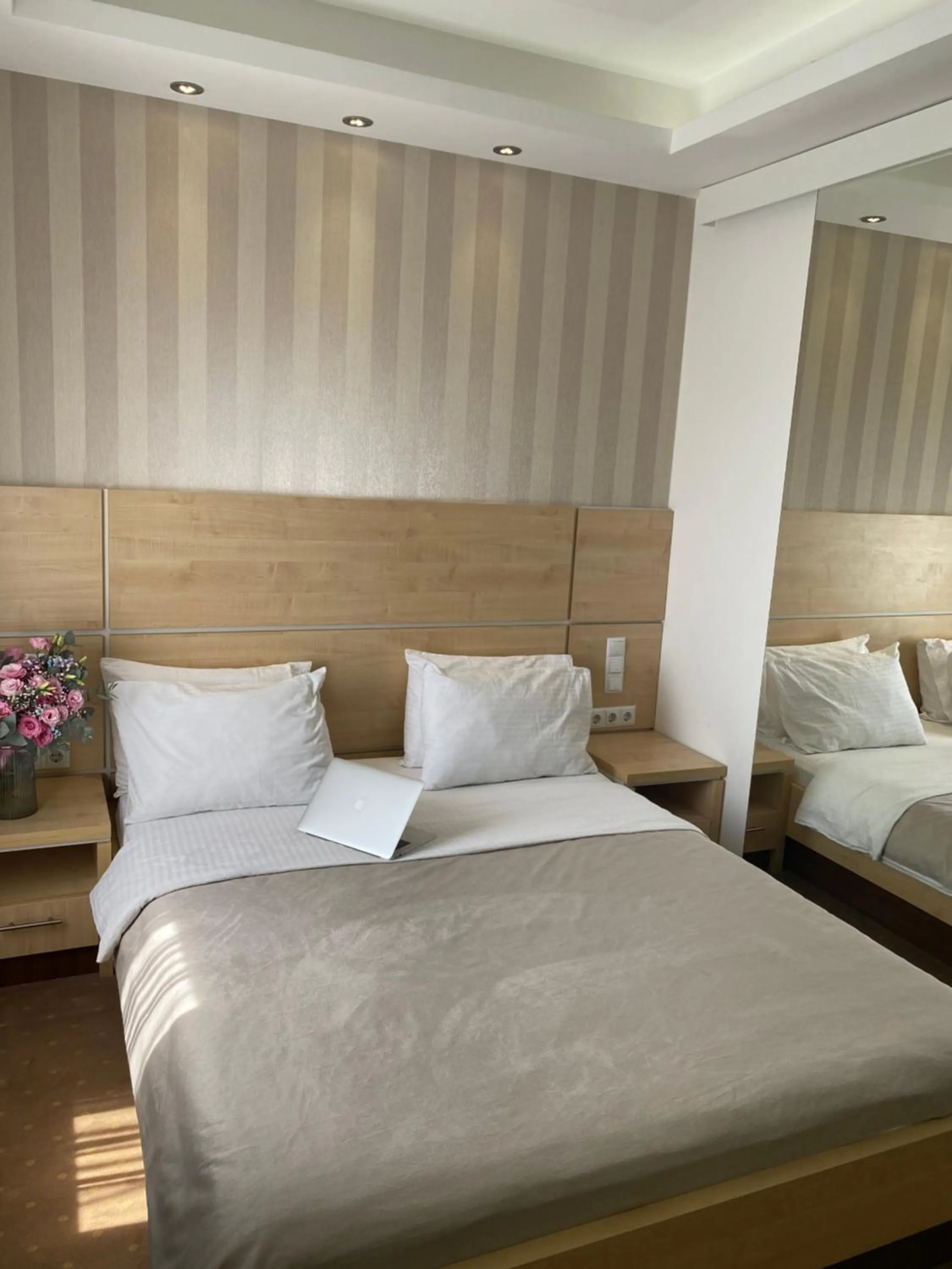 Bed in Laurus Motel Airport Tuzla