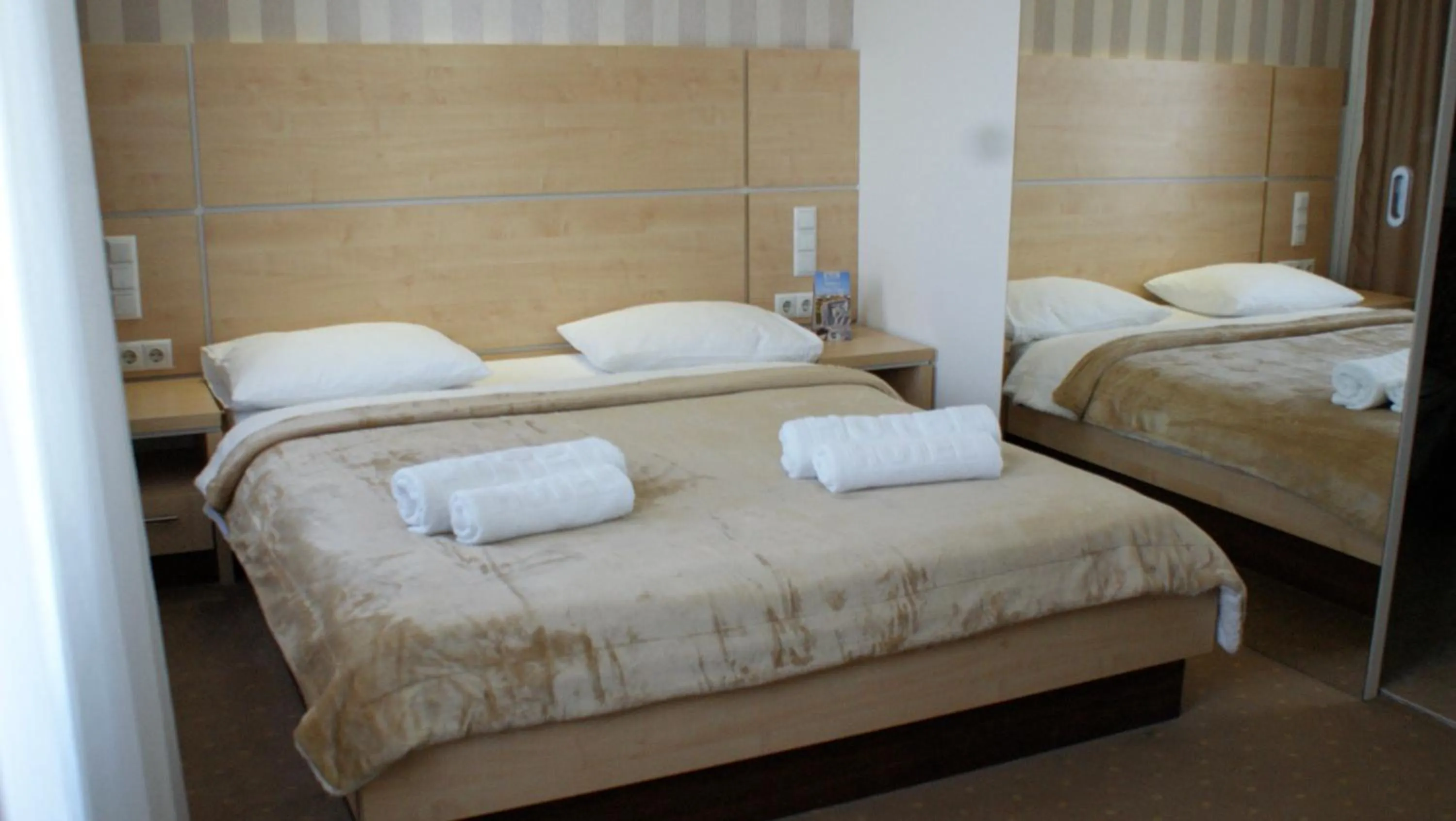 Bed in Laurus Motel Airport Tuzla
