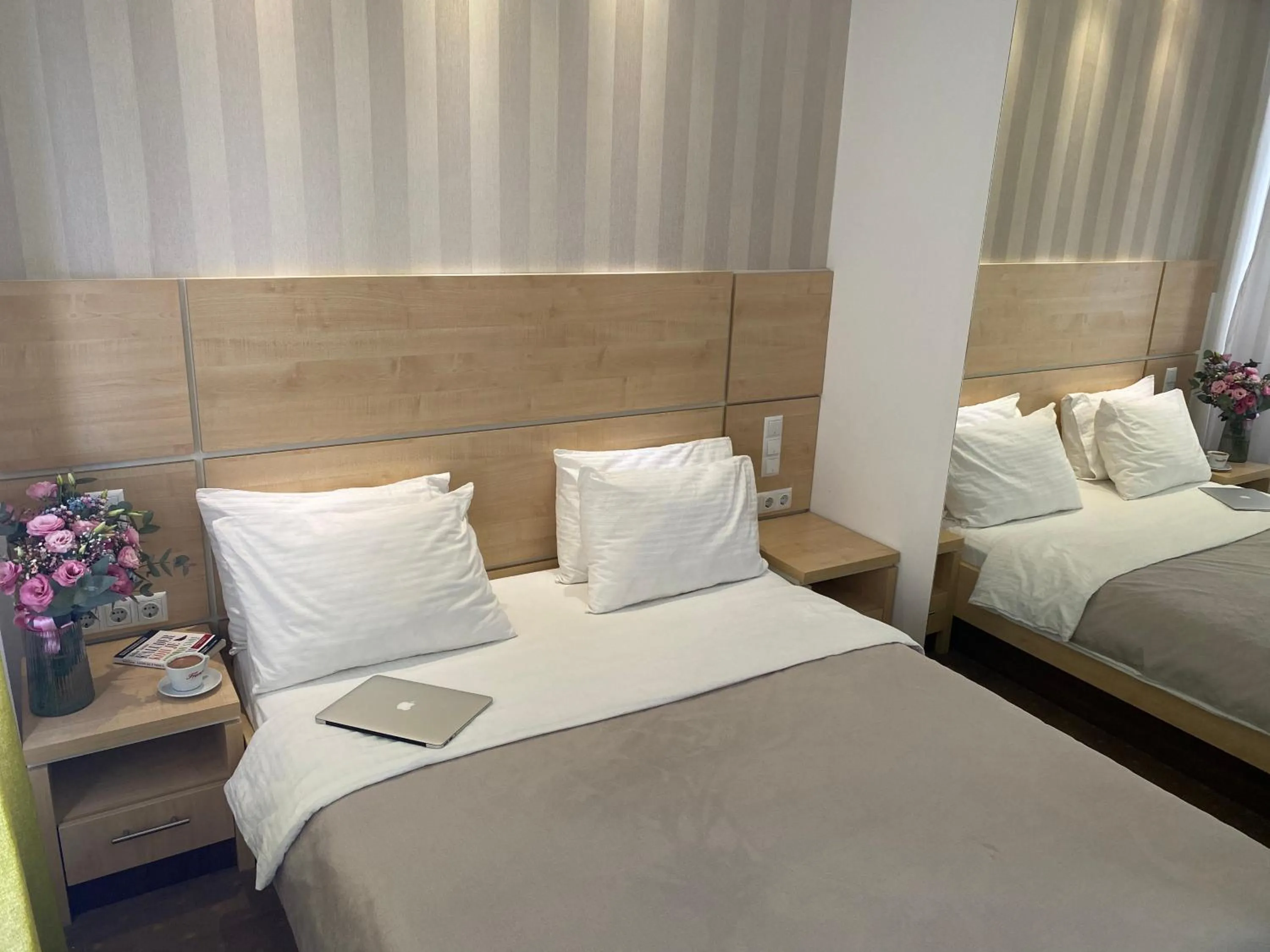 Bed in Laurus Motel Airport Tuzla