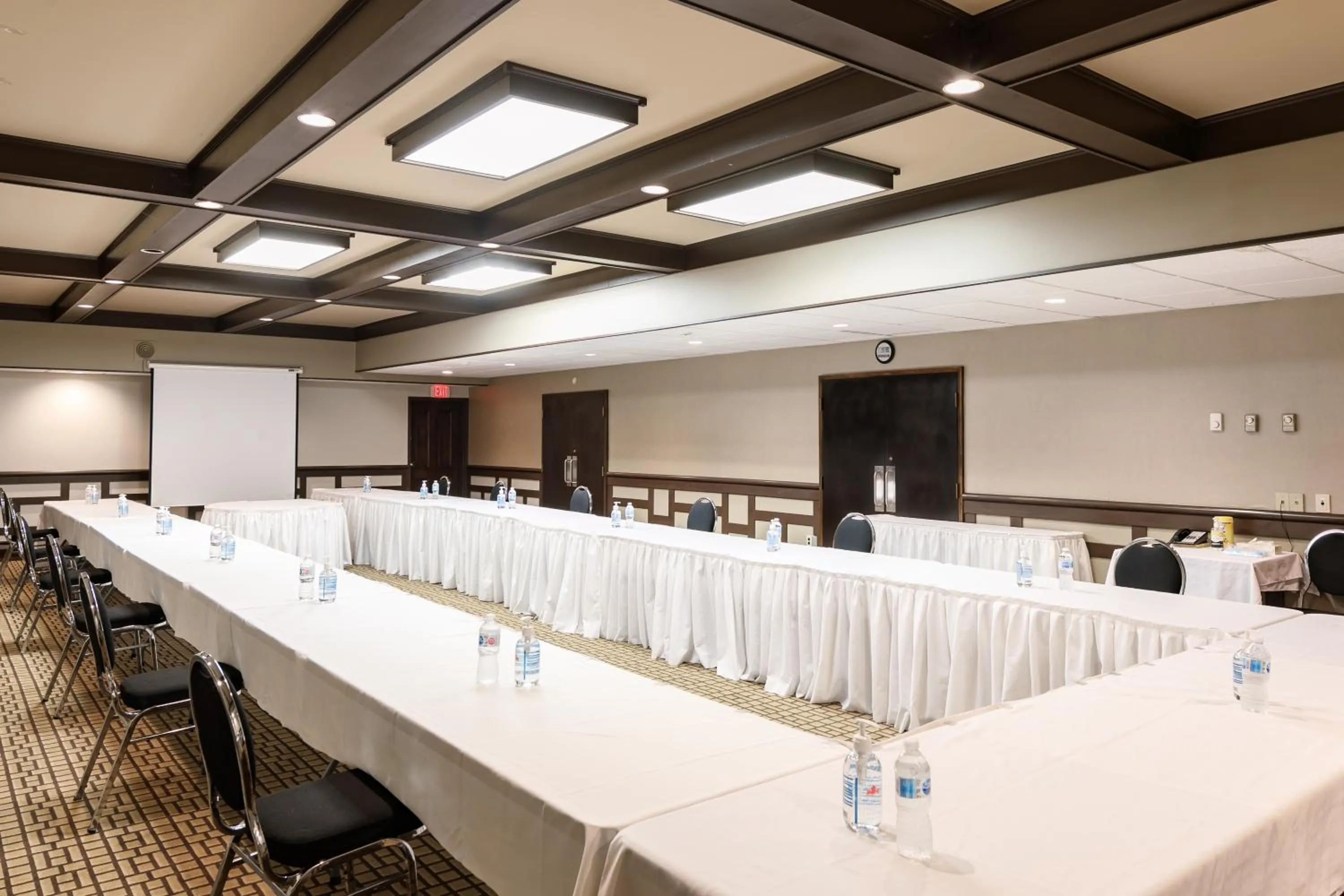 Business facilities in Rodd Royalty