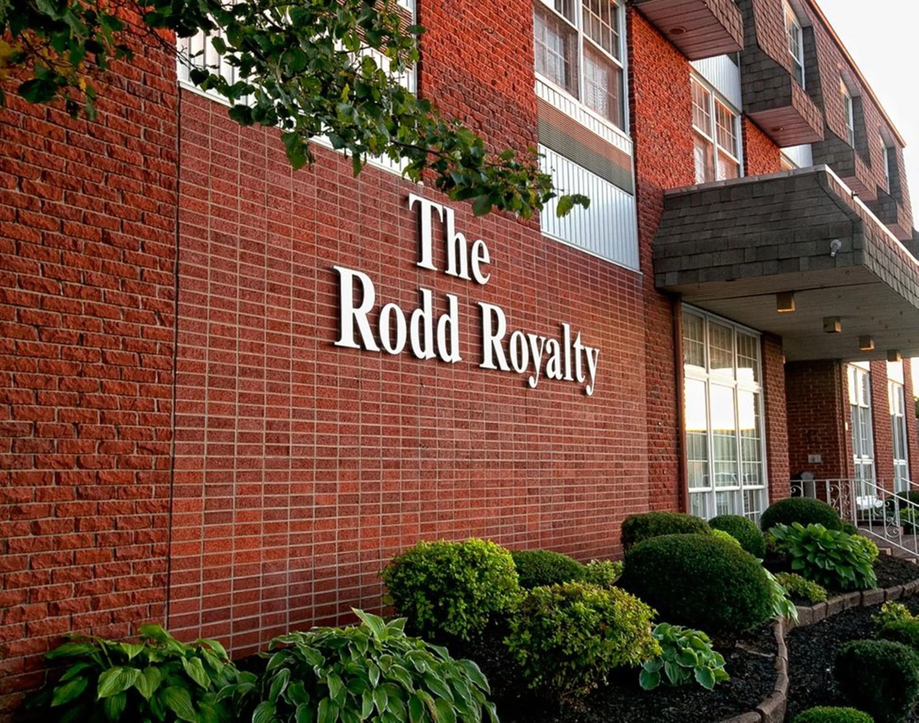 Facade/entrance in Rodd Royalty