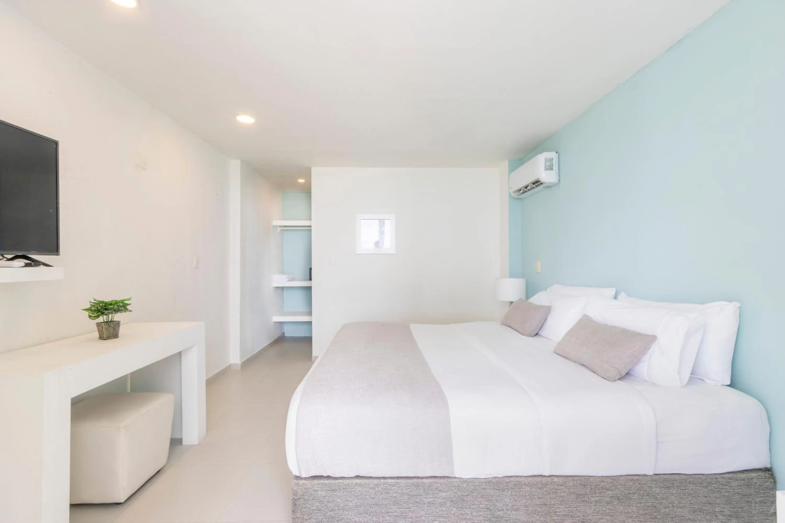 Photo of the whole room, Bed in Hotel San Luis Beach House By OxoHotel