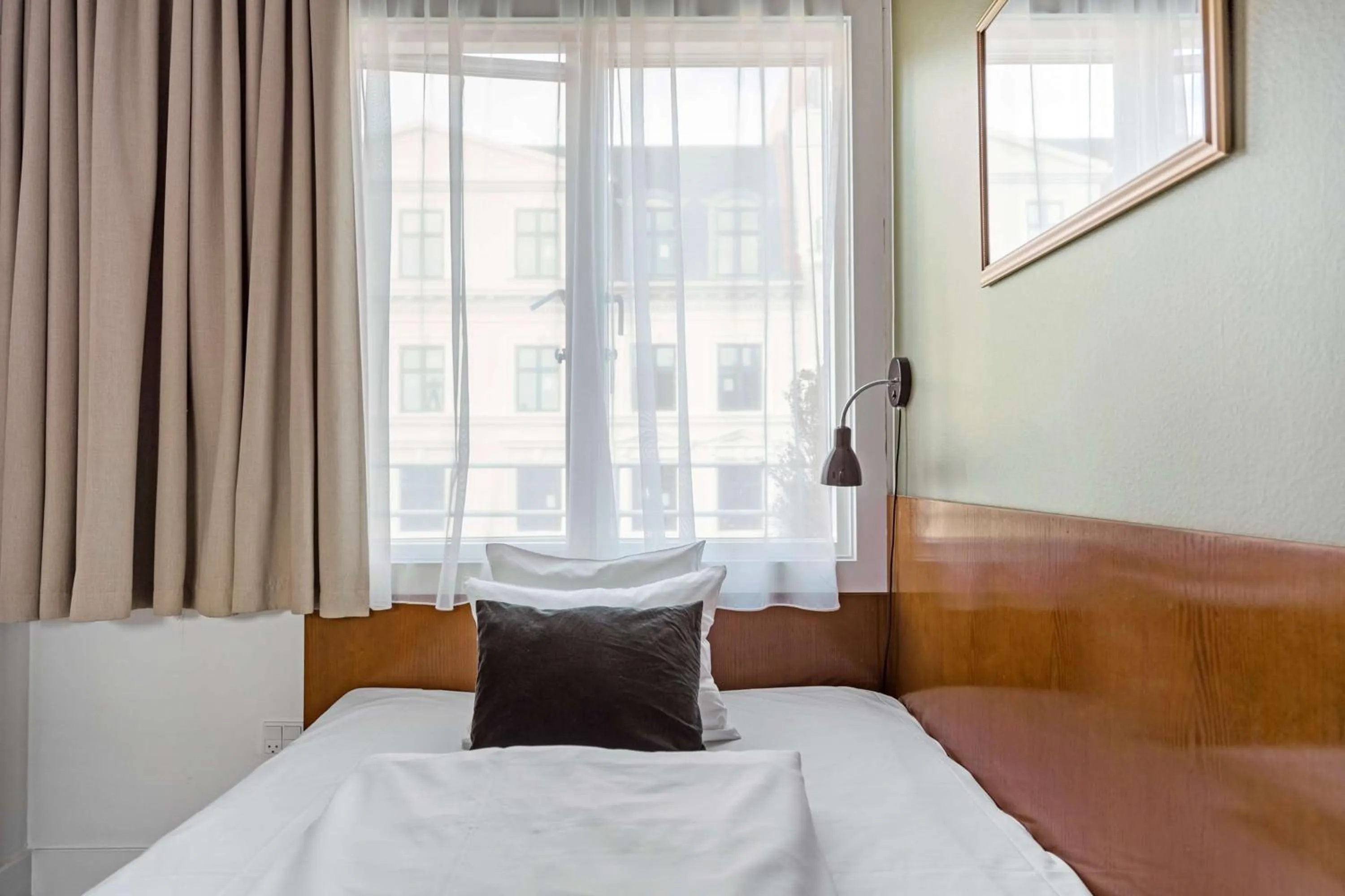 Bedroom, Bed in Hotel Astoria, Best Western Signature Collection