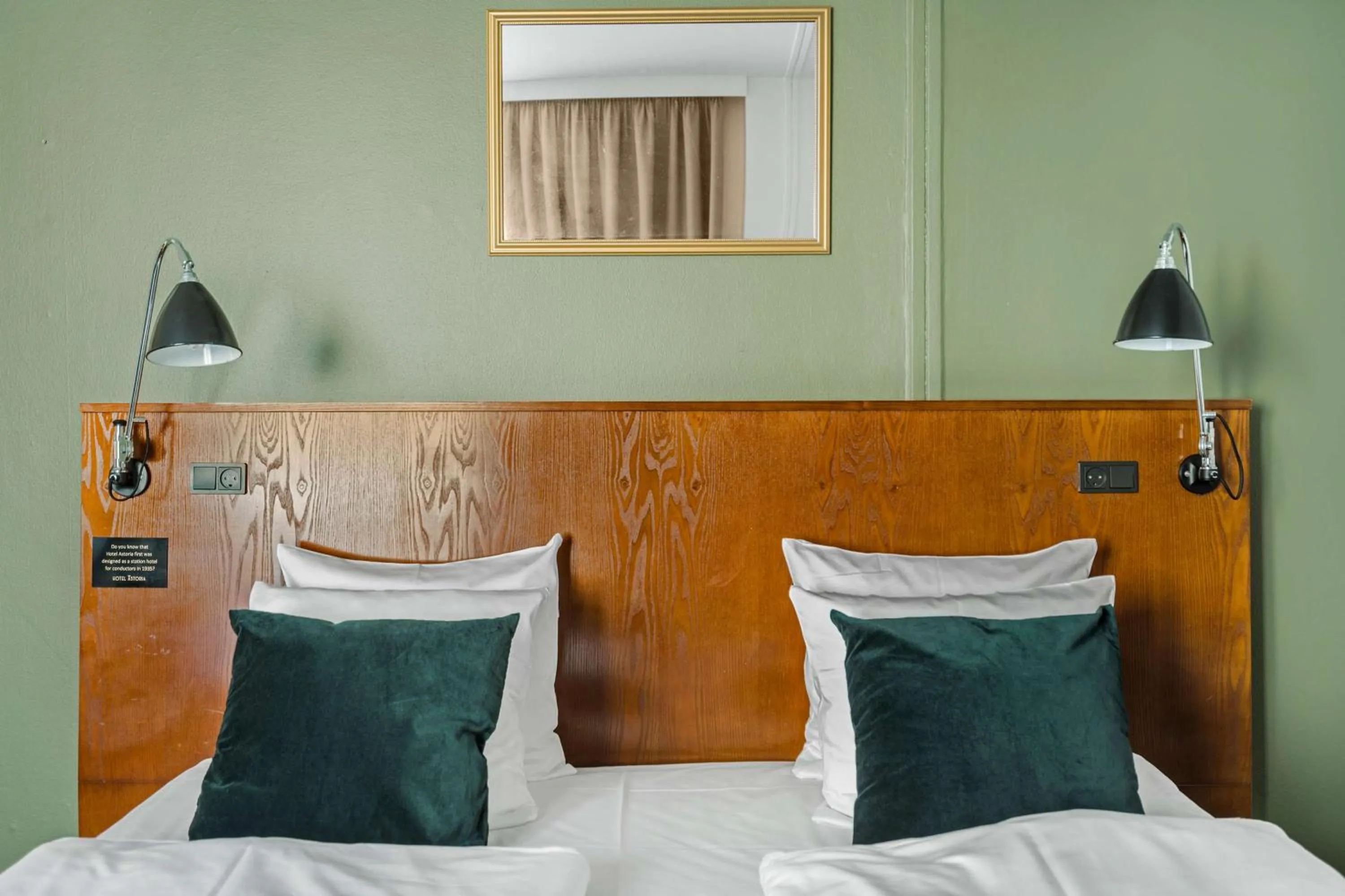 Other, Bed in Hotel Astoria, Best Western Signature Collection