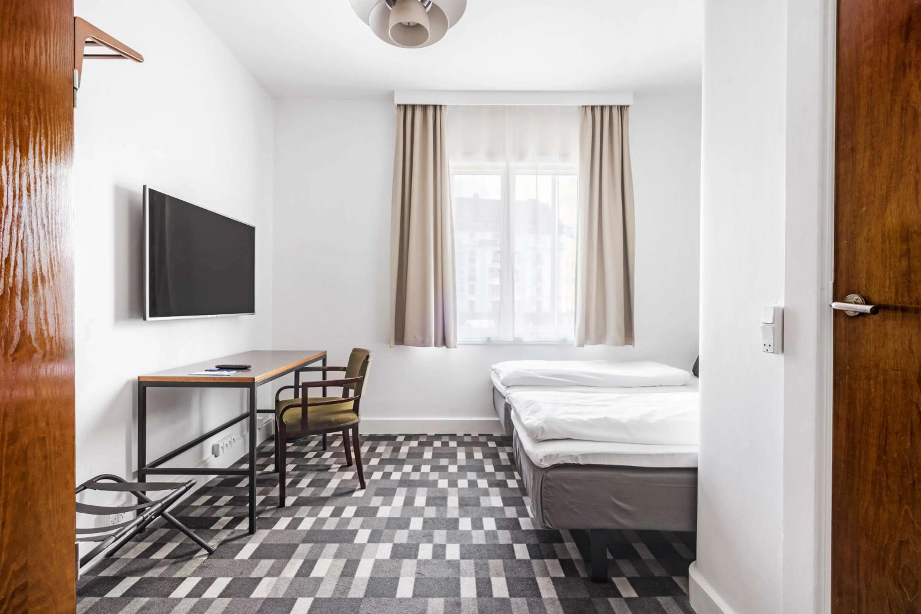 Bedroom, Bed in Hotel Astoria, Best Western Signature Collection