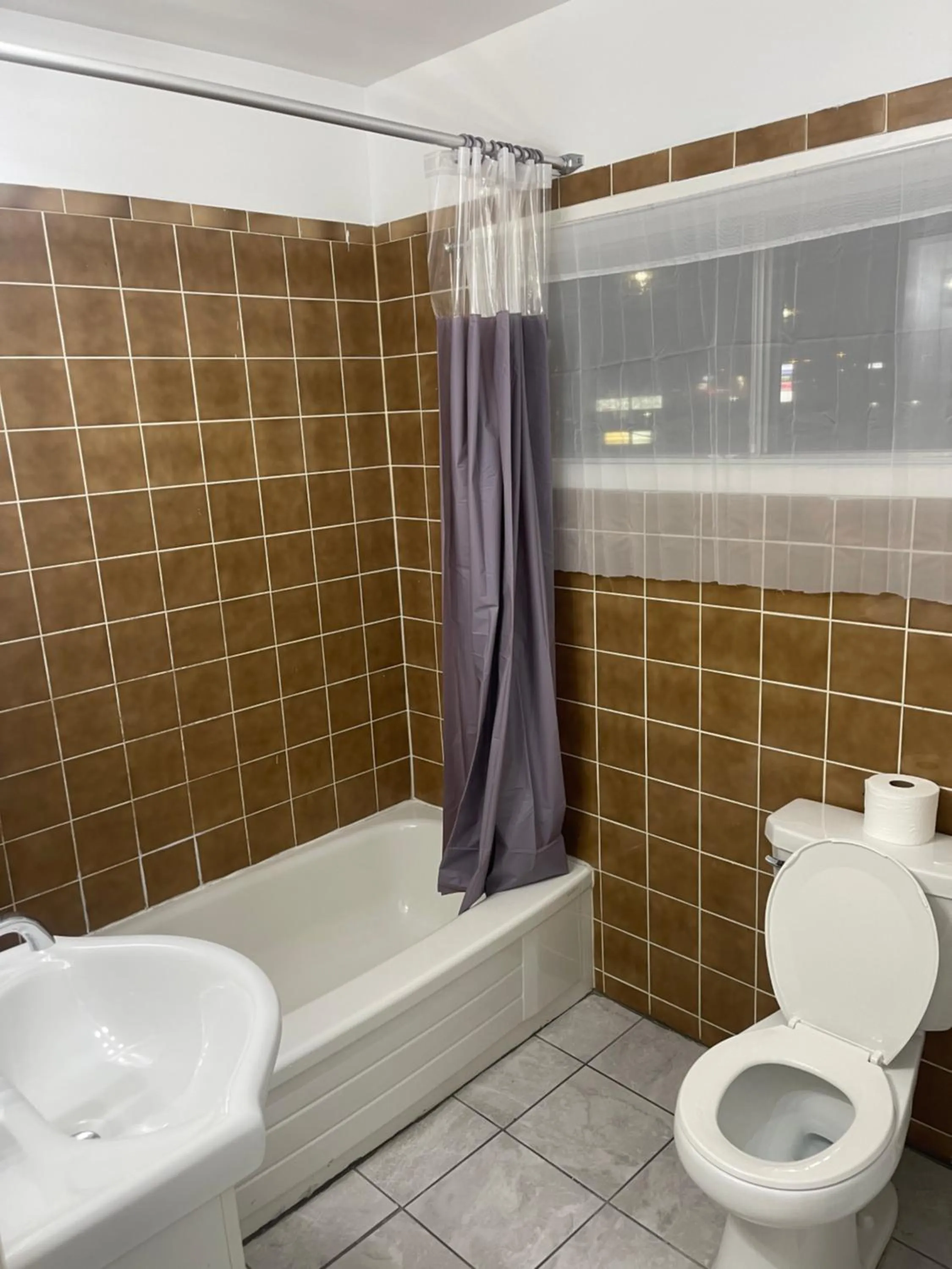 Toilet in Inn On Pim