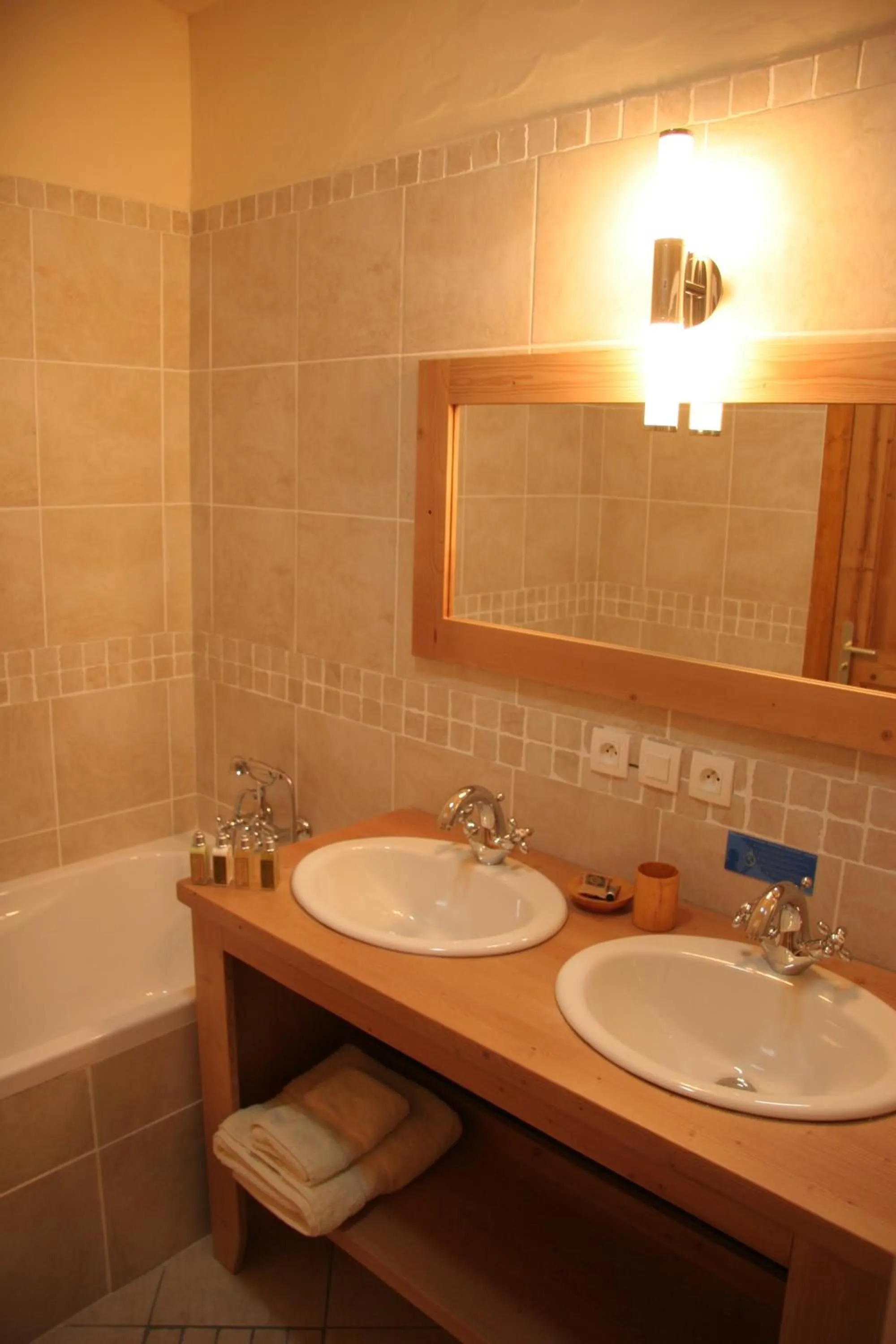 Bathroom in Chalet Matsuzaka - chambres d'hôtes de luxe