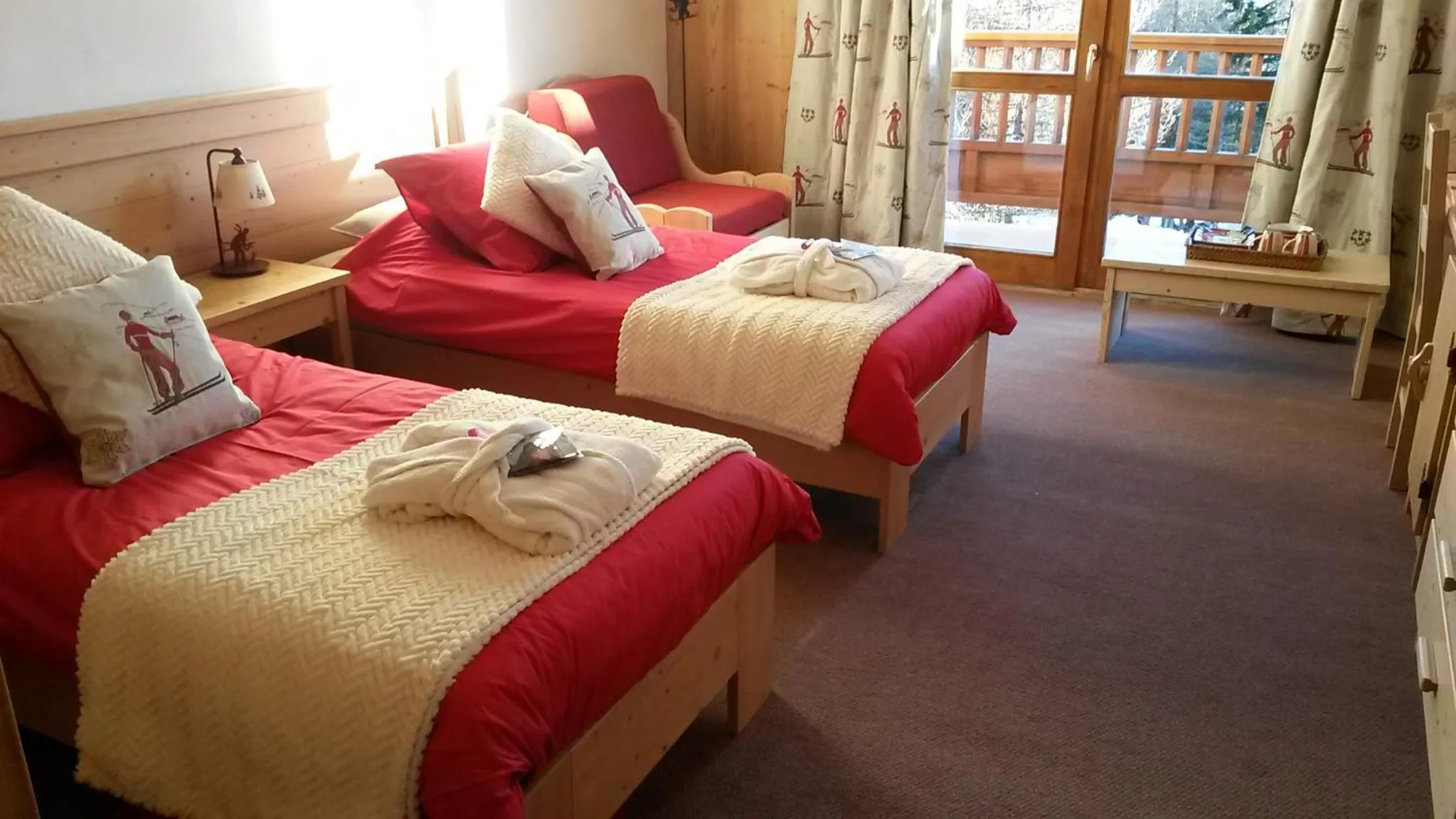 Bedroom, Bed in Chalet Matsuzaka - chambres d'hôtes de luxe