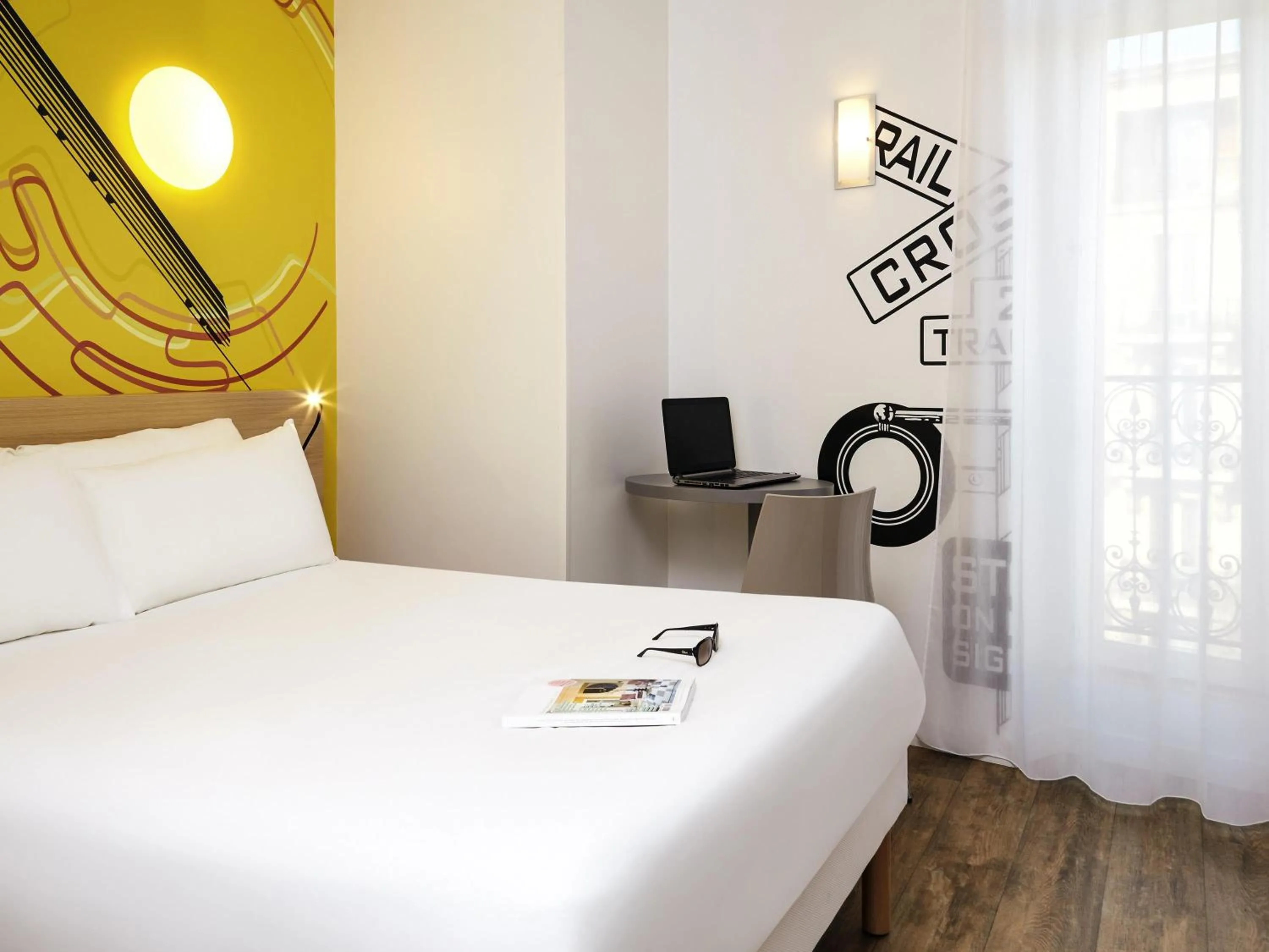 Bedroom, Bed in ibis Styles Marseille Gare Saint-Charles