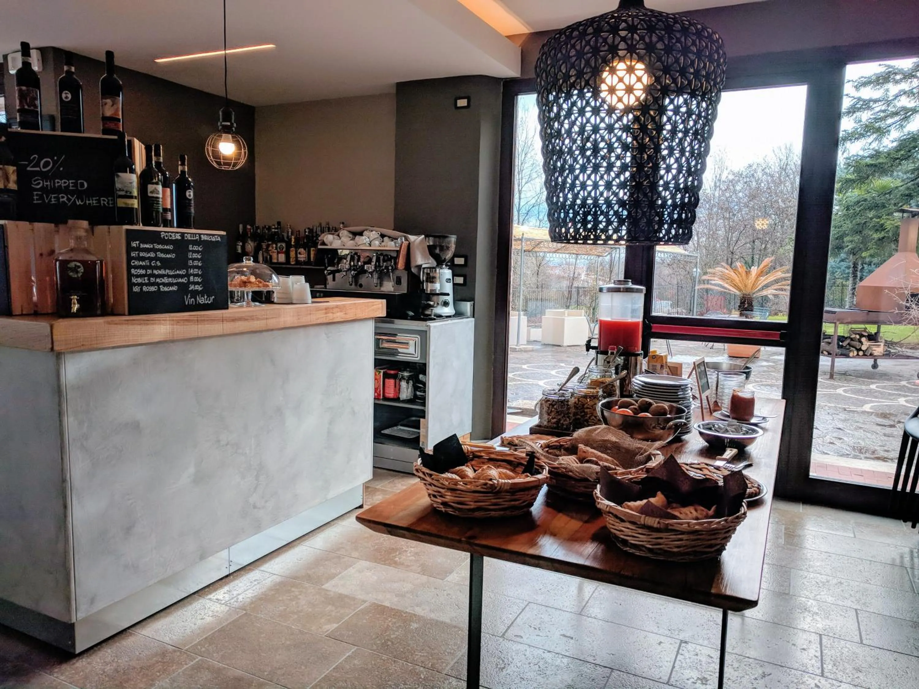 Buffet breakfast in AgriHotel Villa Ambra